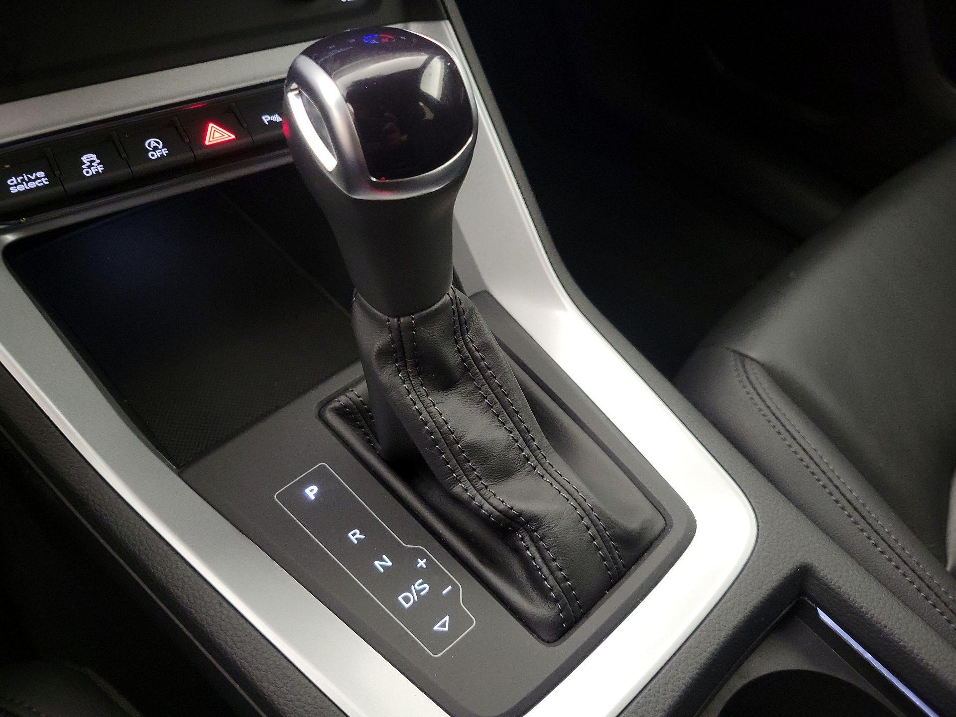 Thumbnail: 2023 Audi Q3 - 17