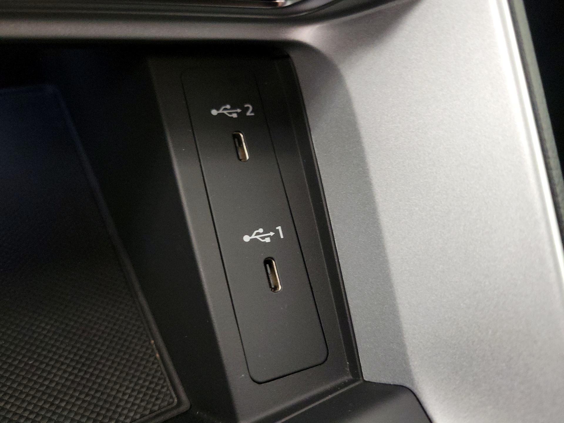 Thumbnail: 2023 Audi Q3 - 18