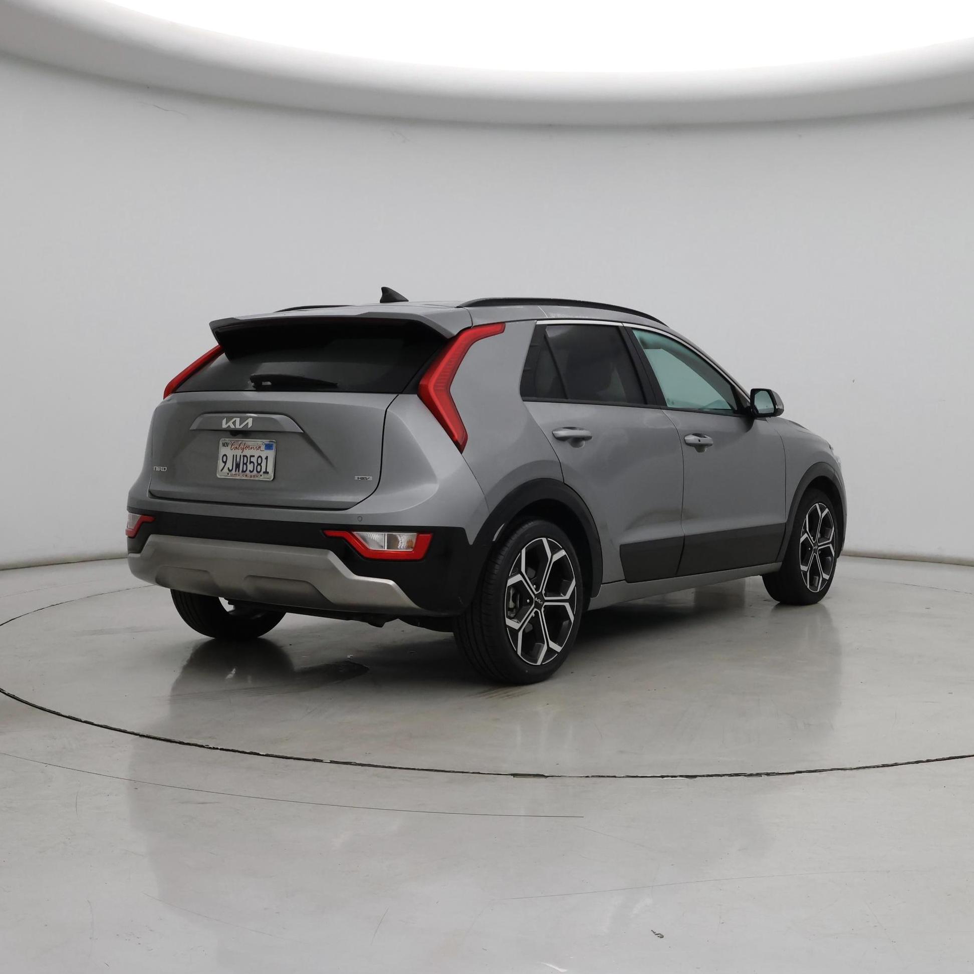 Thumbnail: 2024 Kia Niro - 8