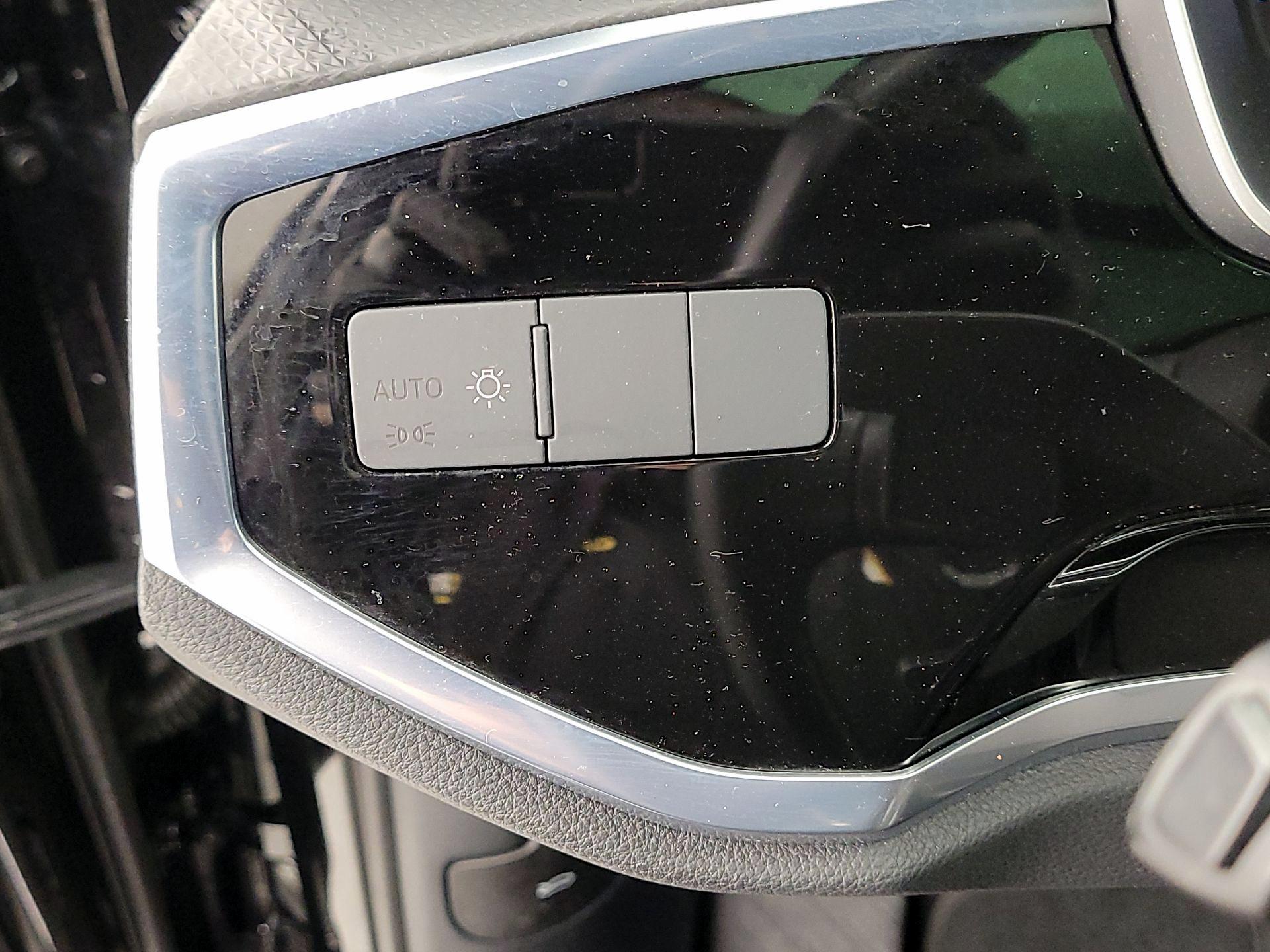 Thumbnail: 2022 Audi Q3 - 13