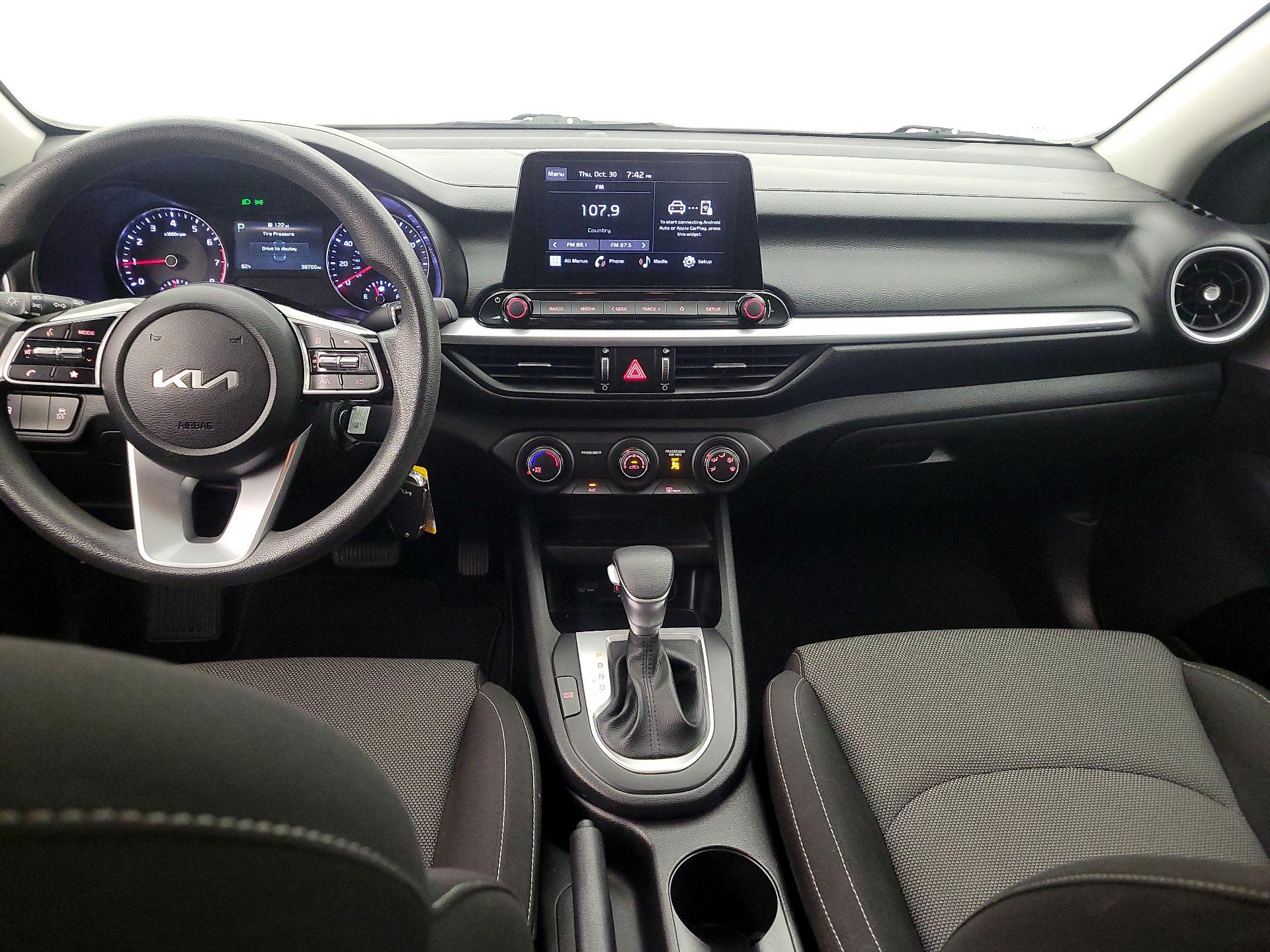 Thumbnail: 2023 Kia Forte - 9