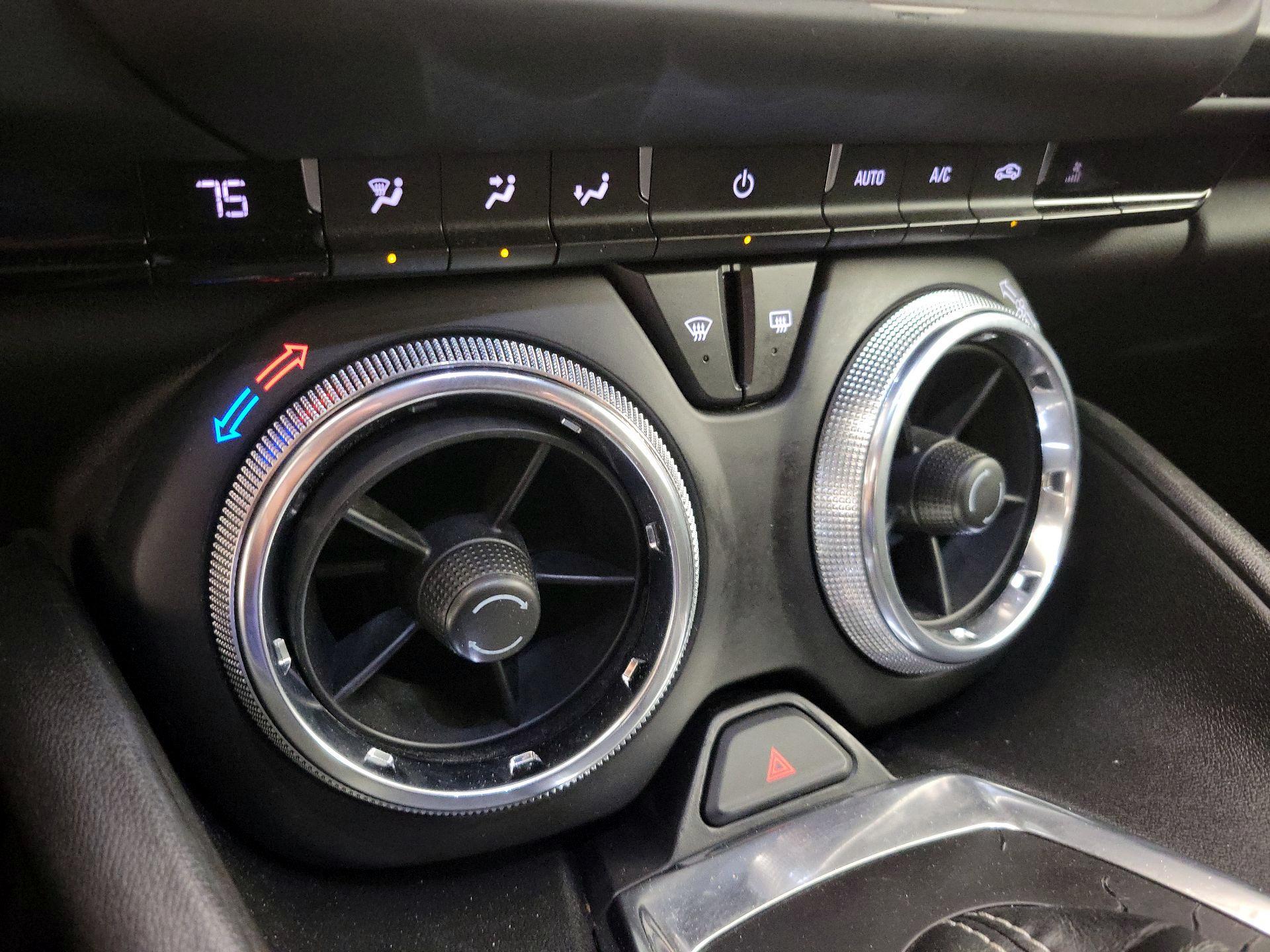 Thumbnail: 2020 Chevrolet Camaro - 15