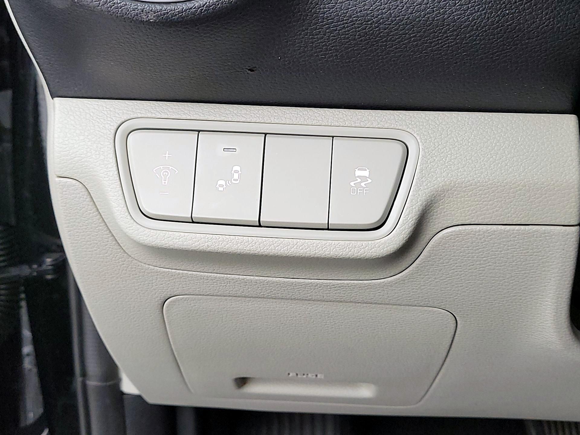 Thumbnail: 2023 Kia Forte - 13