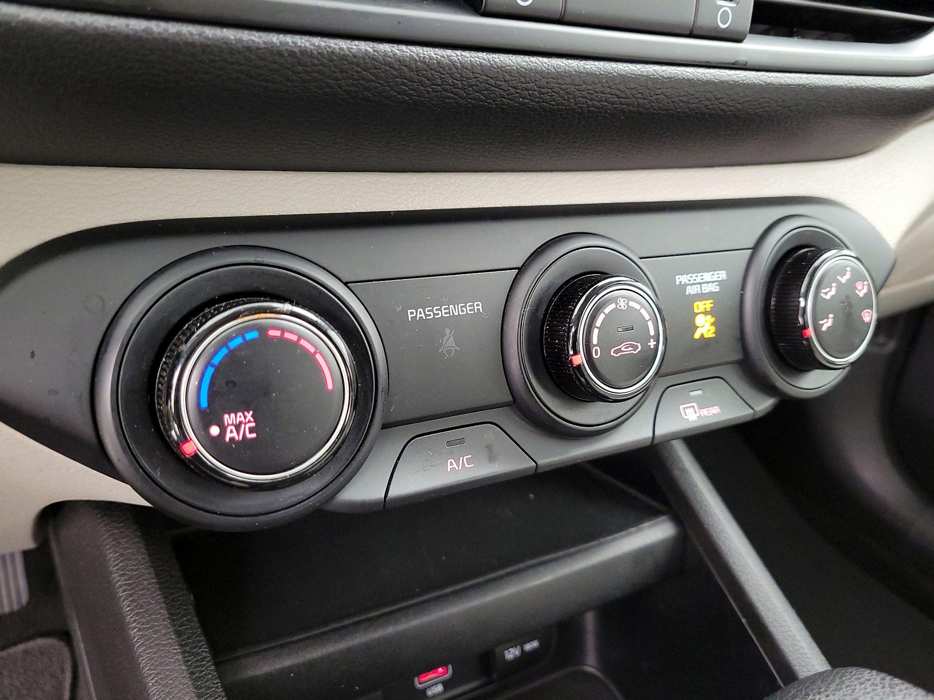 Thumbnail: 2023 Kia Forte - 16