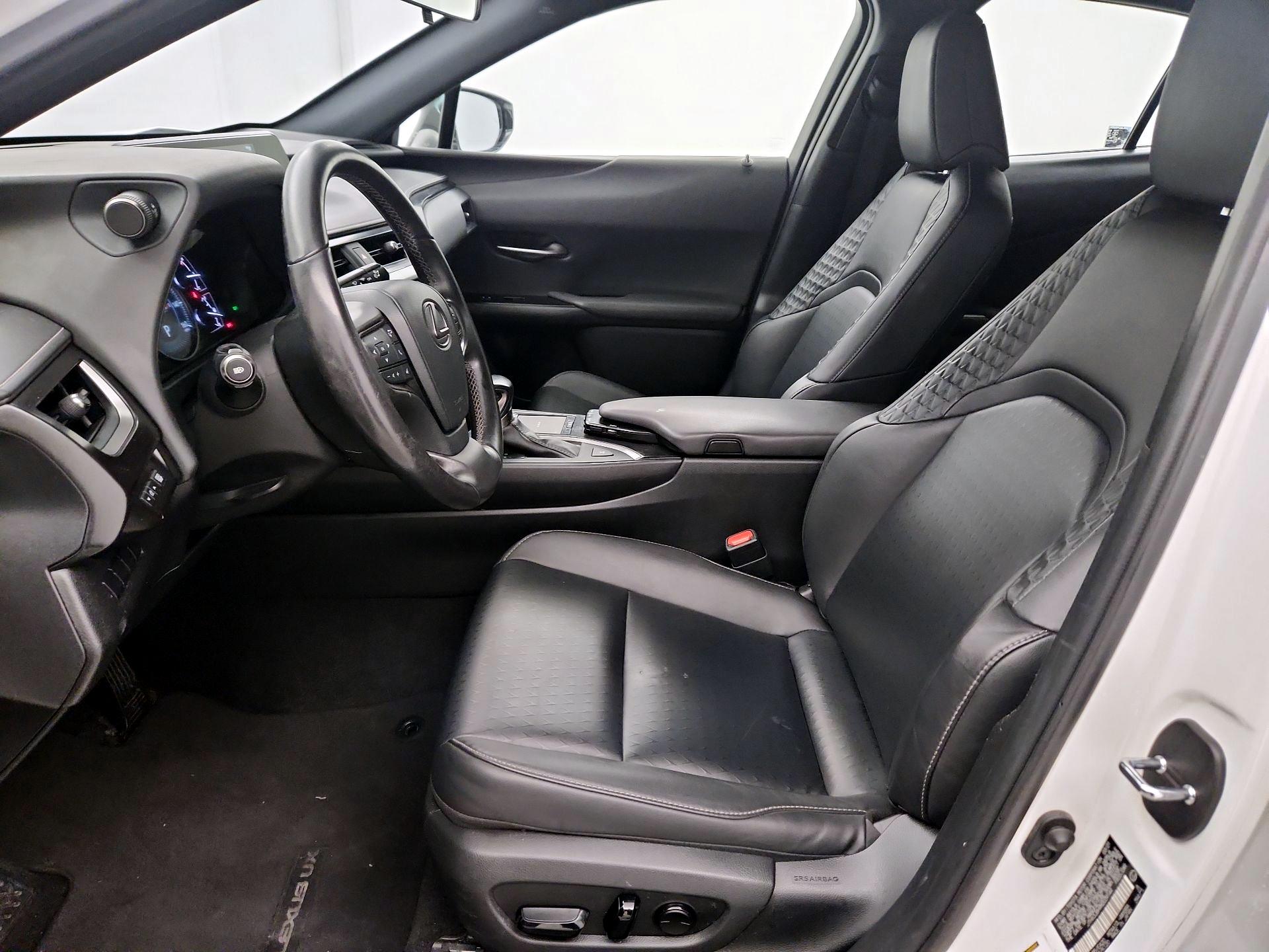 Thumbnail: 2021 Lexus UX - 11