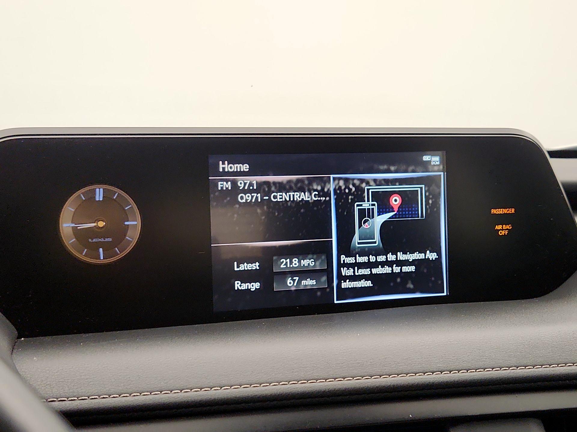 Thumbnail: 2021 Lexus UX - 15