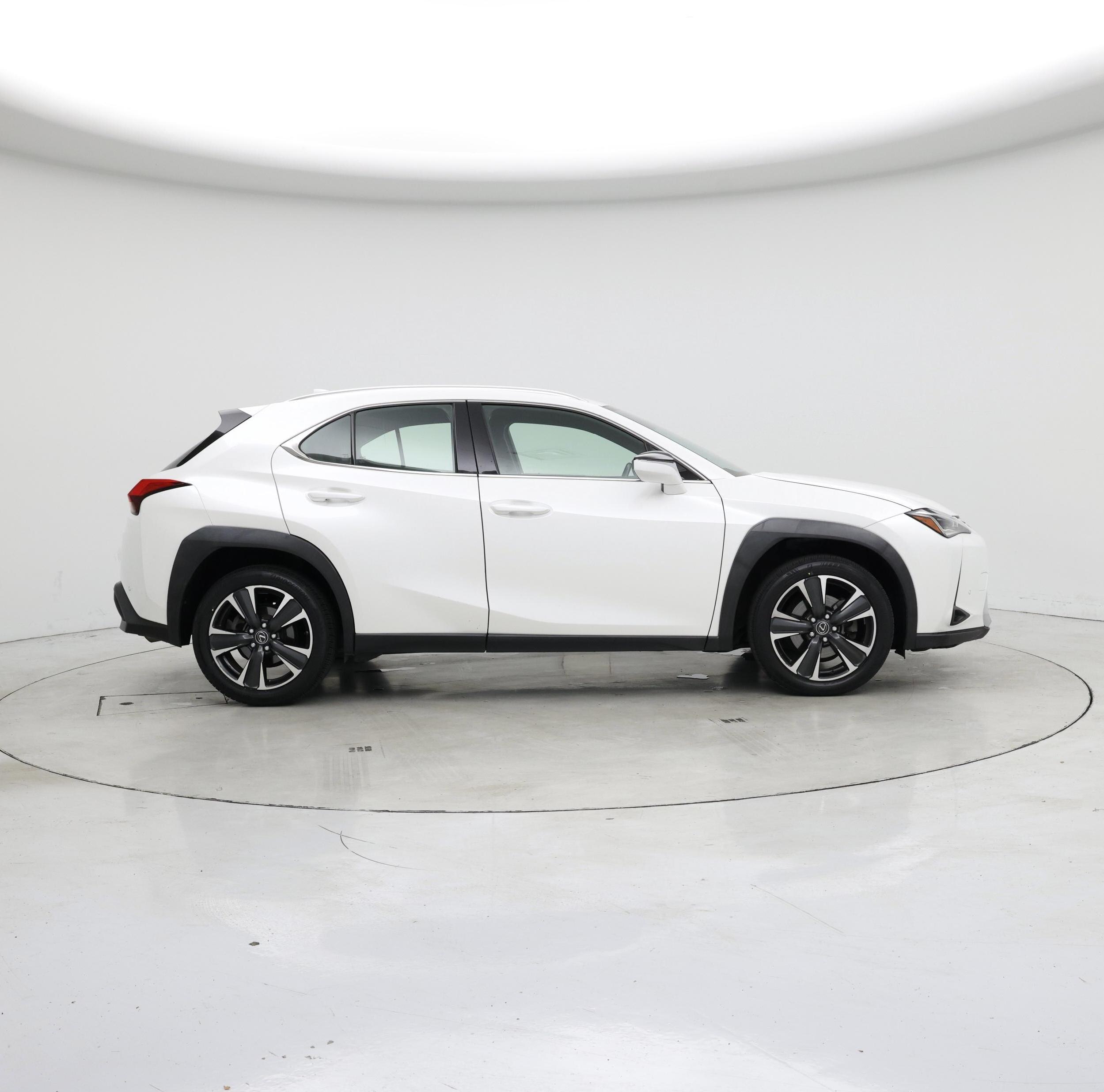Thumbnail: 2021 Lexus UX - 7
