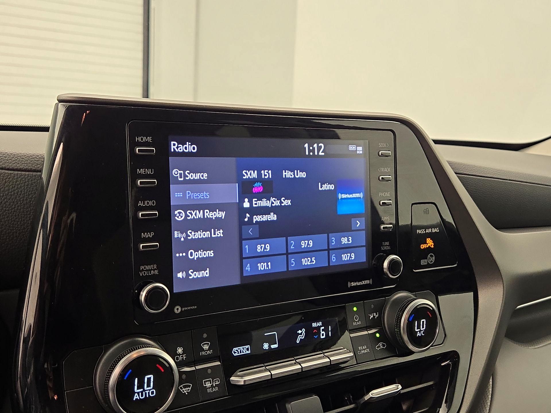 Thumbnail: 2022 Toyota Highlander - 15