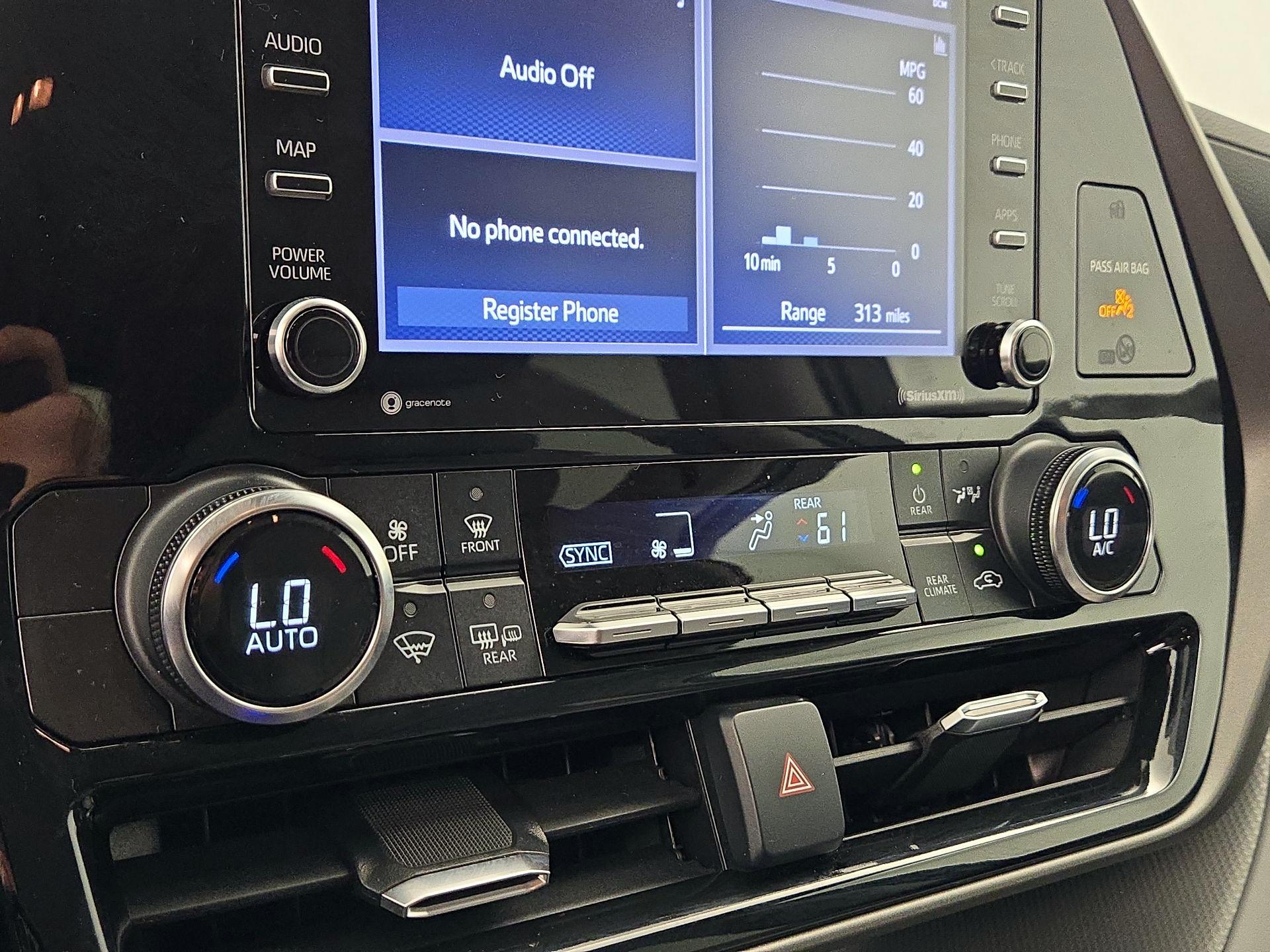 Thumbnail: 2022 Toyota Highlander - 16