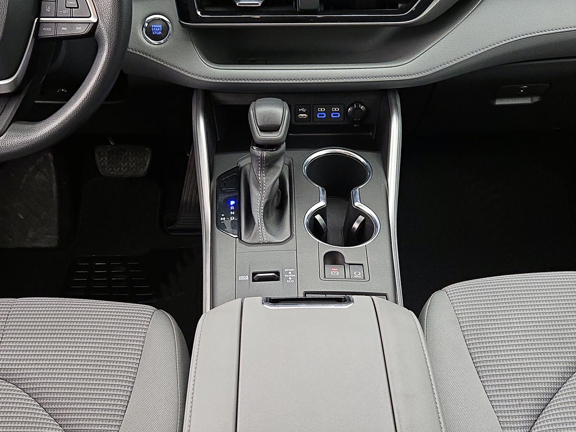 Thumbnail: 2022 Toyota Highlander - 17