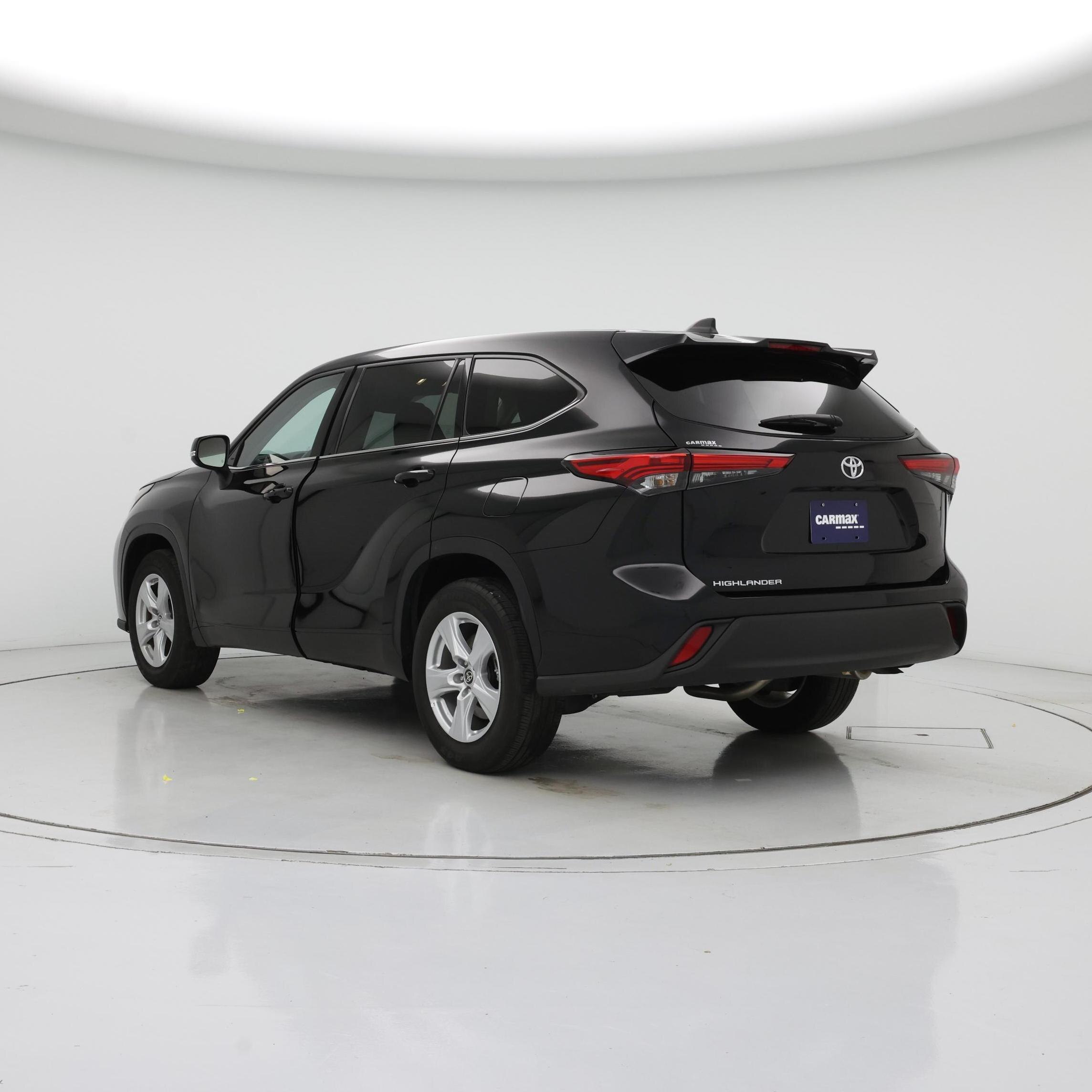 Thumbnail: 2022 Toyota Highlander - 2