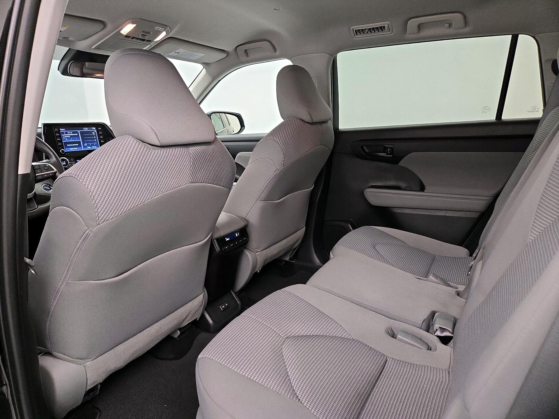 Thumbnail: 2022 Toyota Highlander - 19