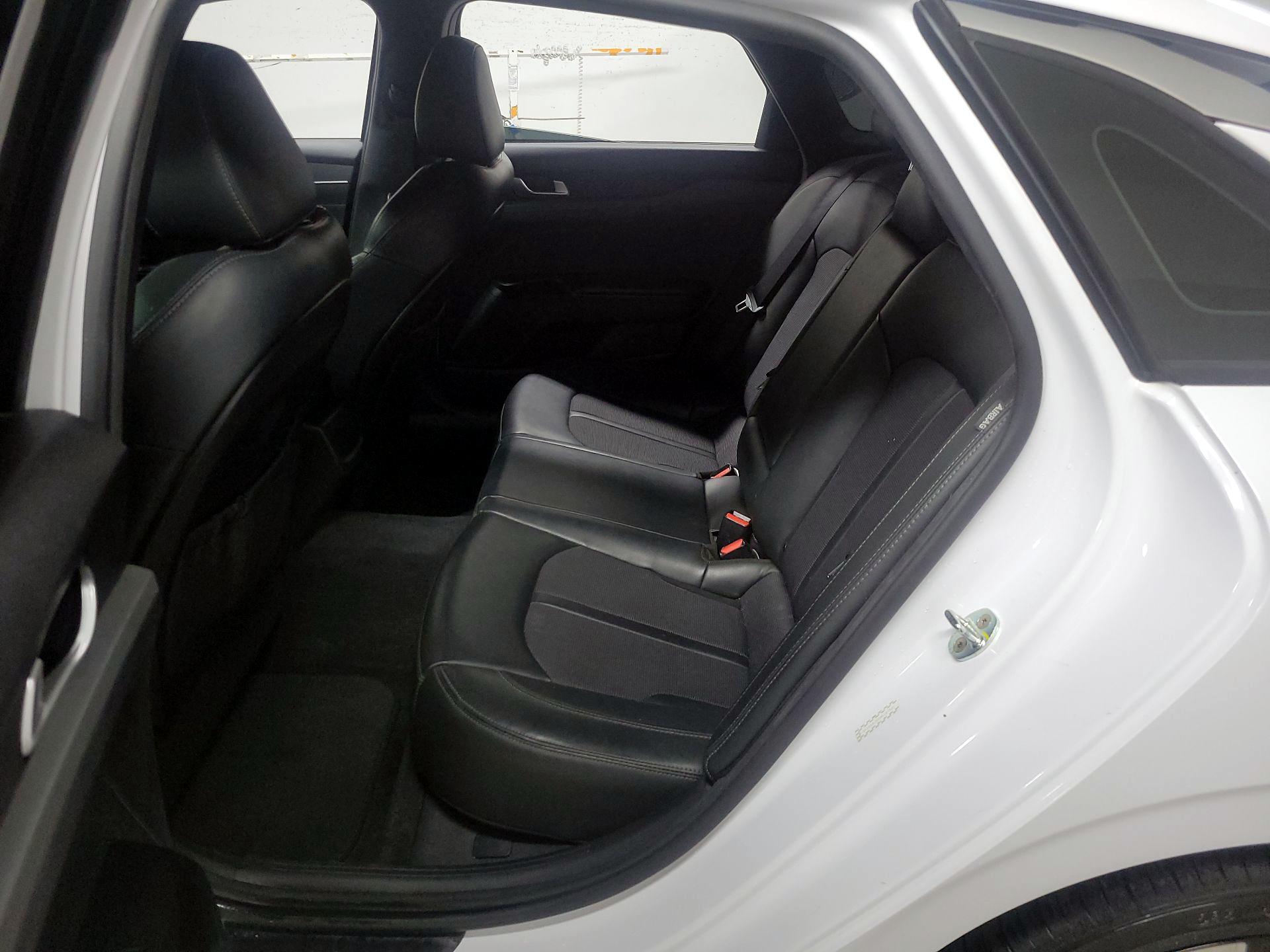 Thumbnail: 2022 Kia K5 - 18