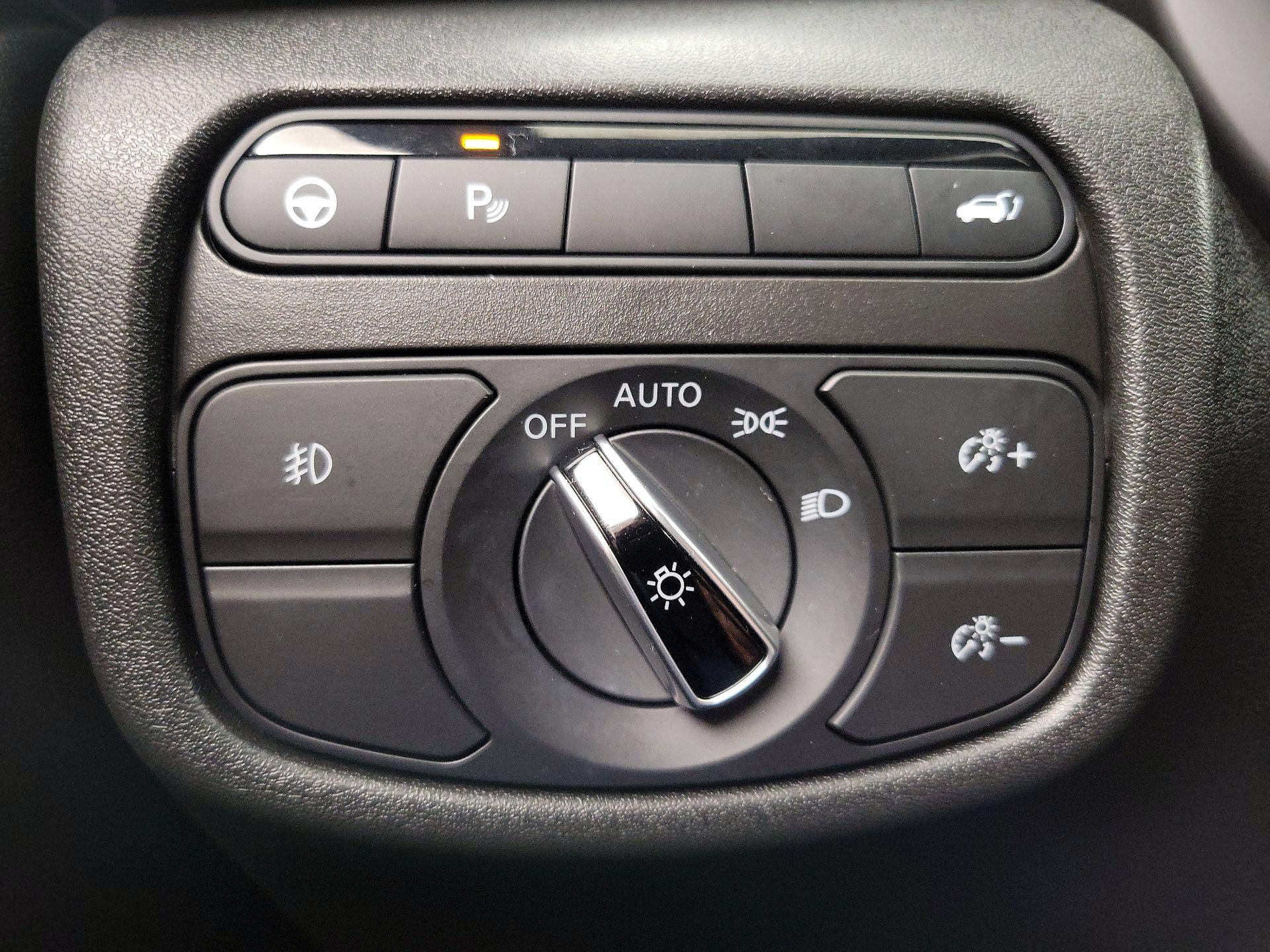 Thumbnail: 2022 INFINITI QX50 - 13