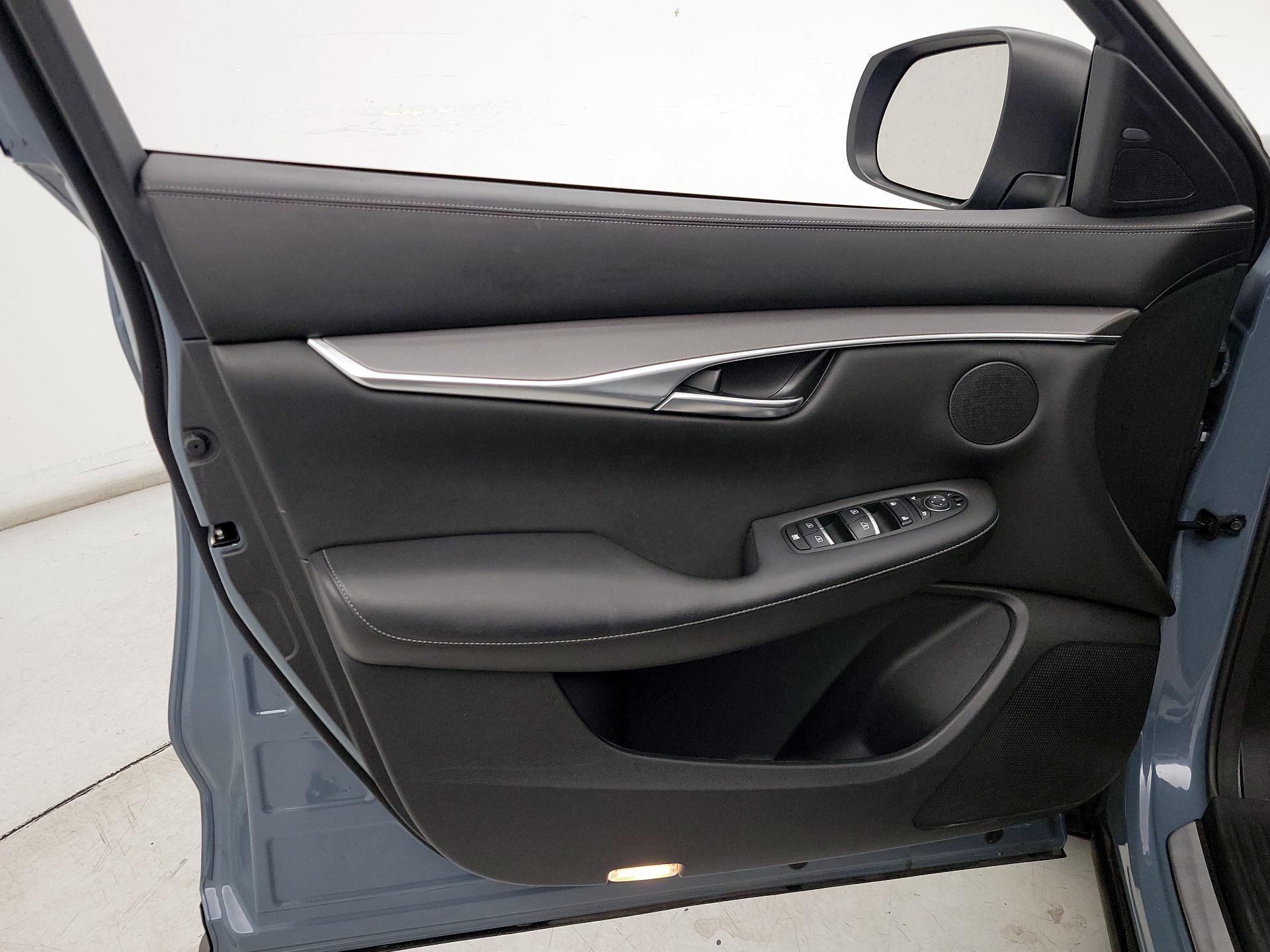 Thumbnail: 2022 INFINITI QX50 - 12