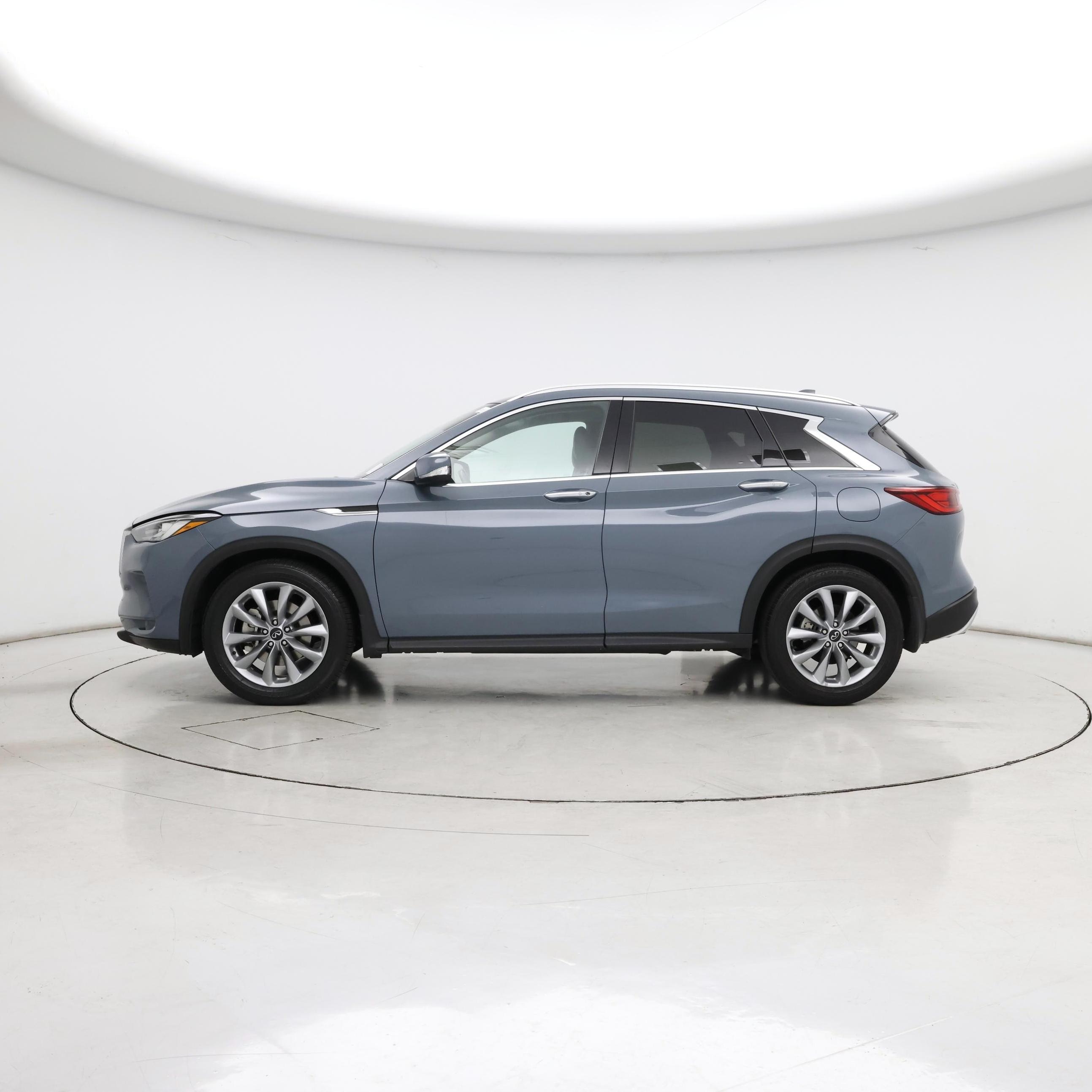 Thumbnail: 2022 INFINITI QX50 - 3