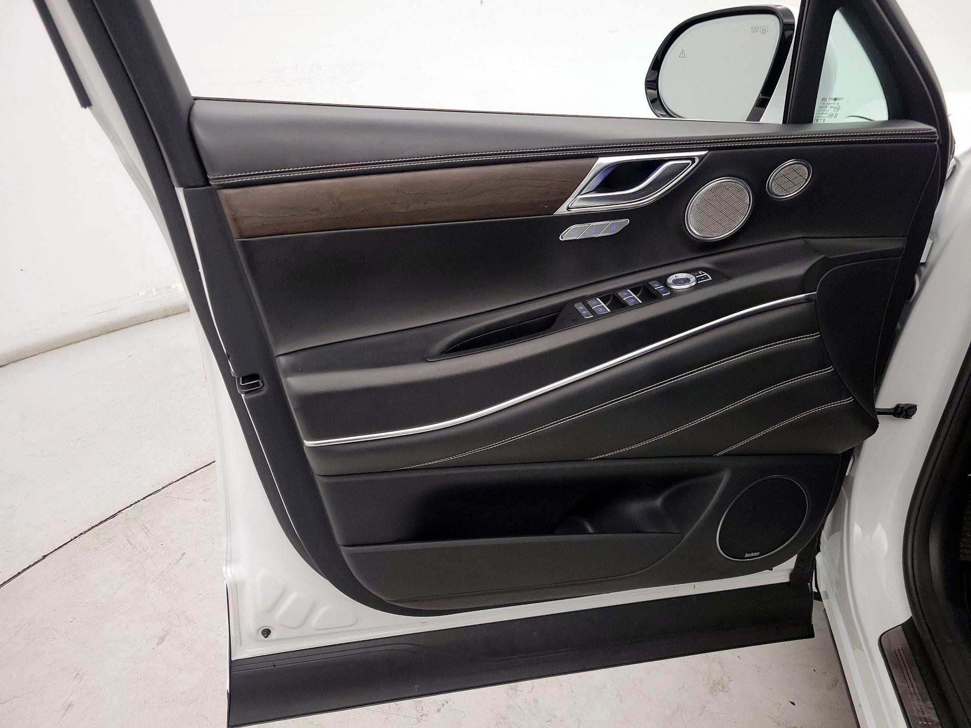 Thumbnail: 2023 Genesis GV80 - 12