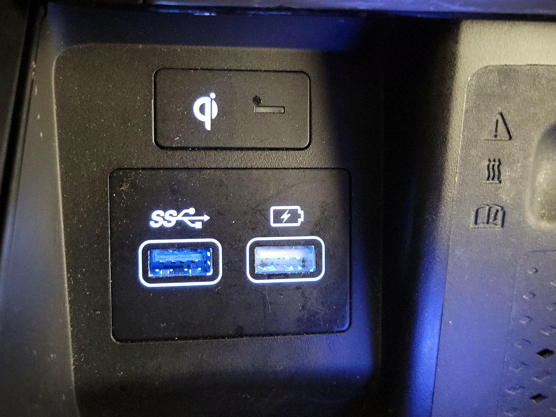 Thumbnail: 2023 Genesis GV80 - 19