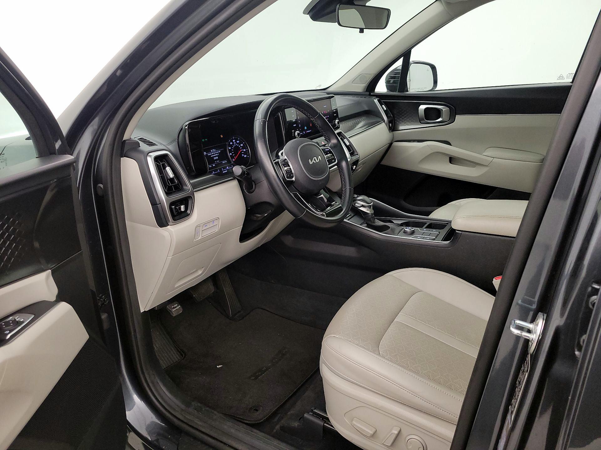 Thumbnail: 2022 Kia Sorento - 11