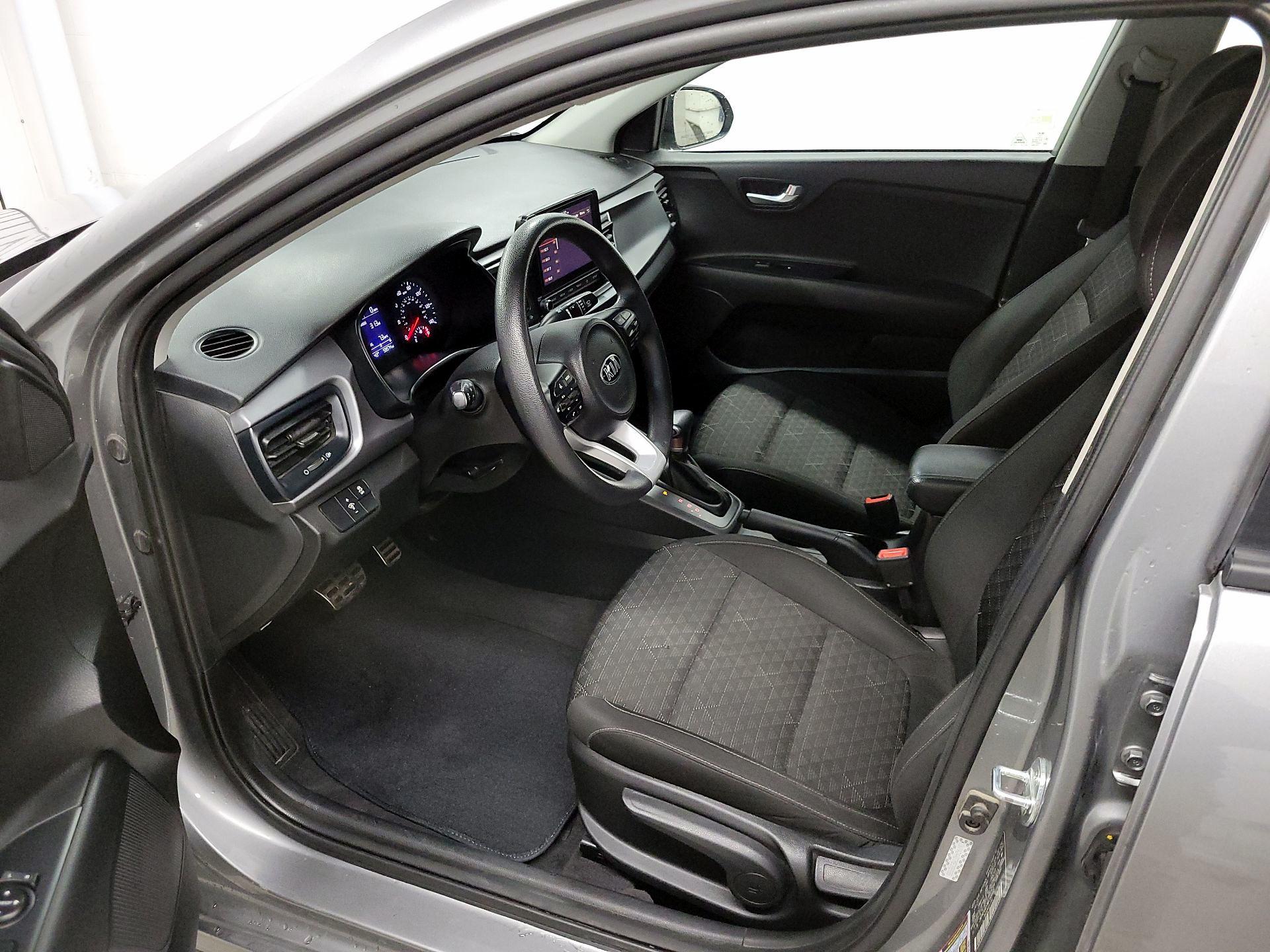 Thumbnail: 2021 Kia Rio - 11