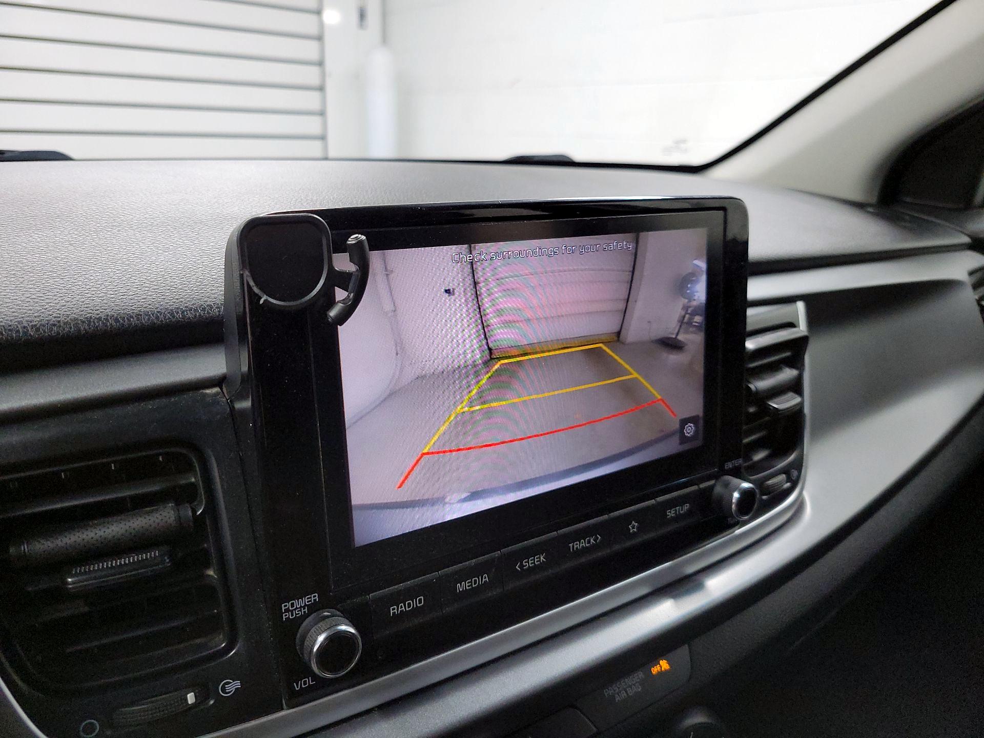 Thumbnail: 2021 Kia Rio - 14