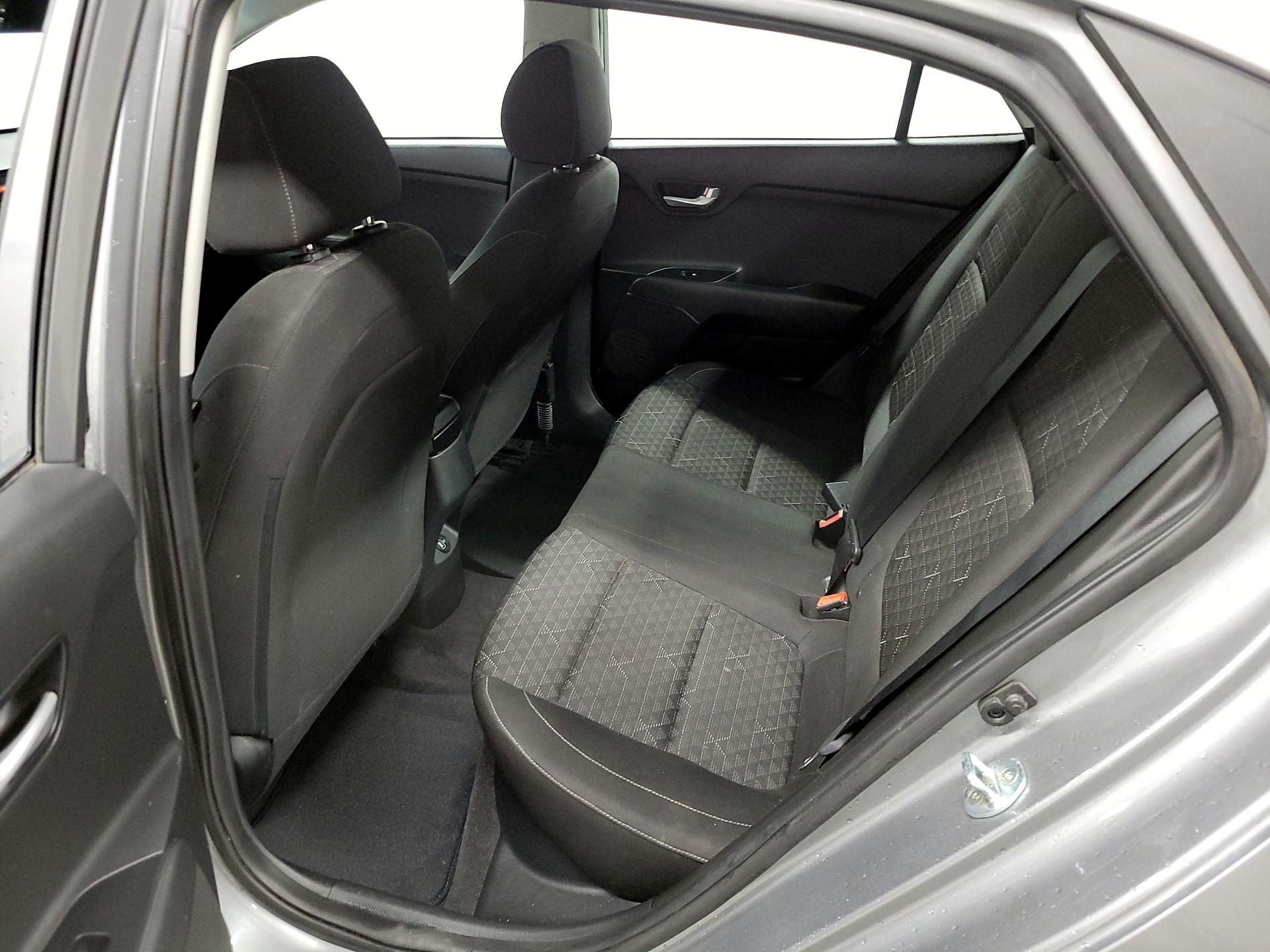 Thumbnail: 2021 Kia Rio - 19