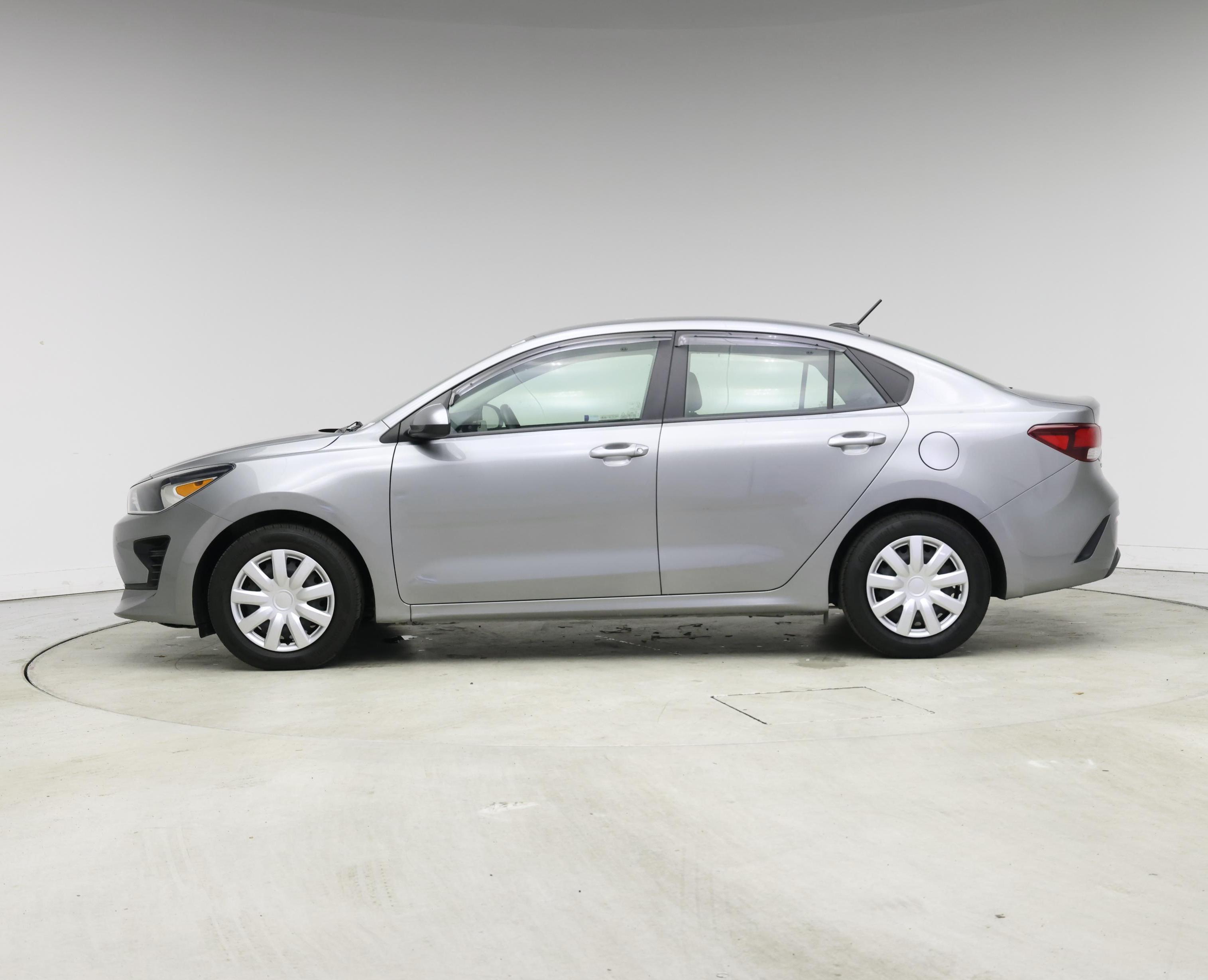 Thumbnail: 2021 Kia Rio - 3