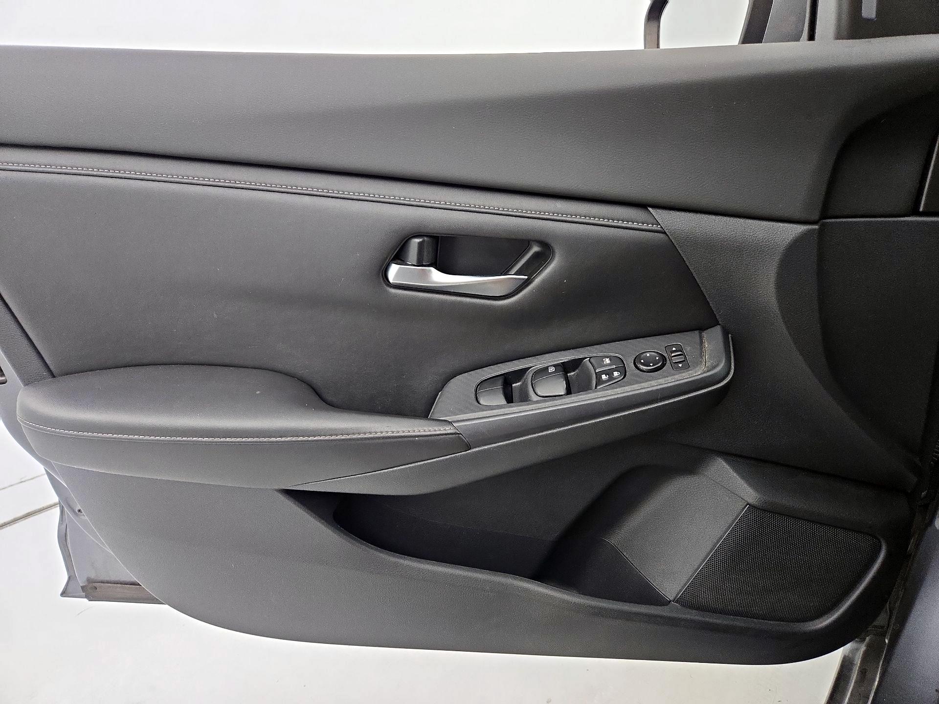 Thumbnail: 2021 Nissan Sentra - 12