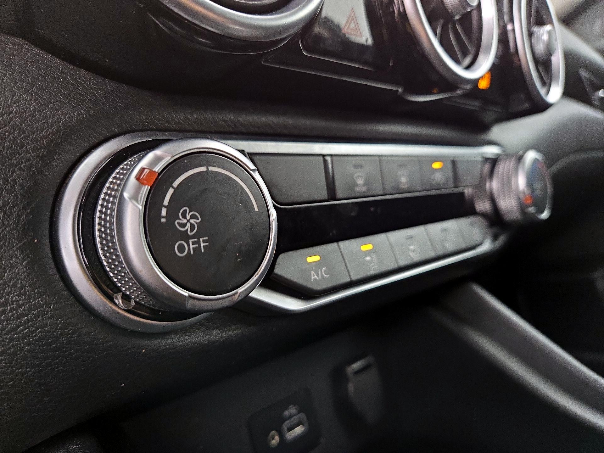 Thumbnail: 2021 Nissan Sentra - 16