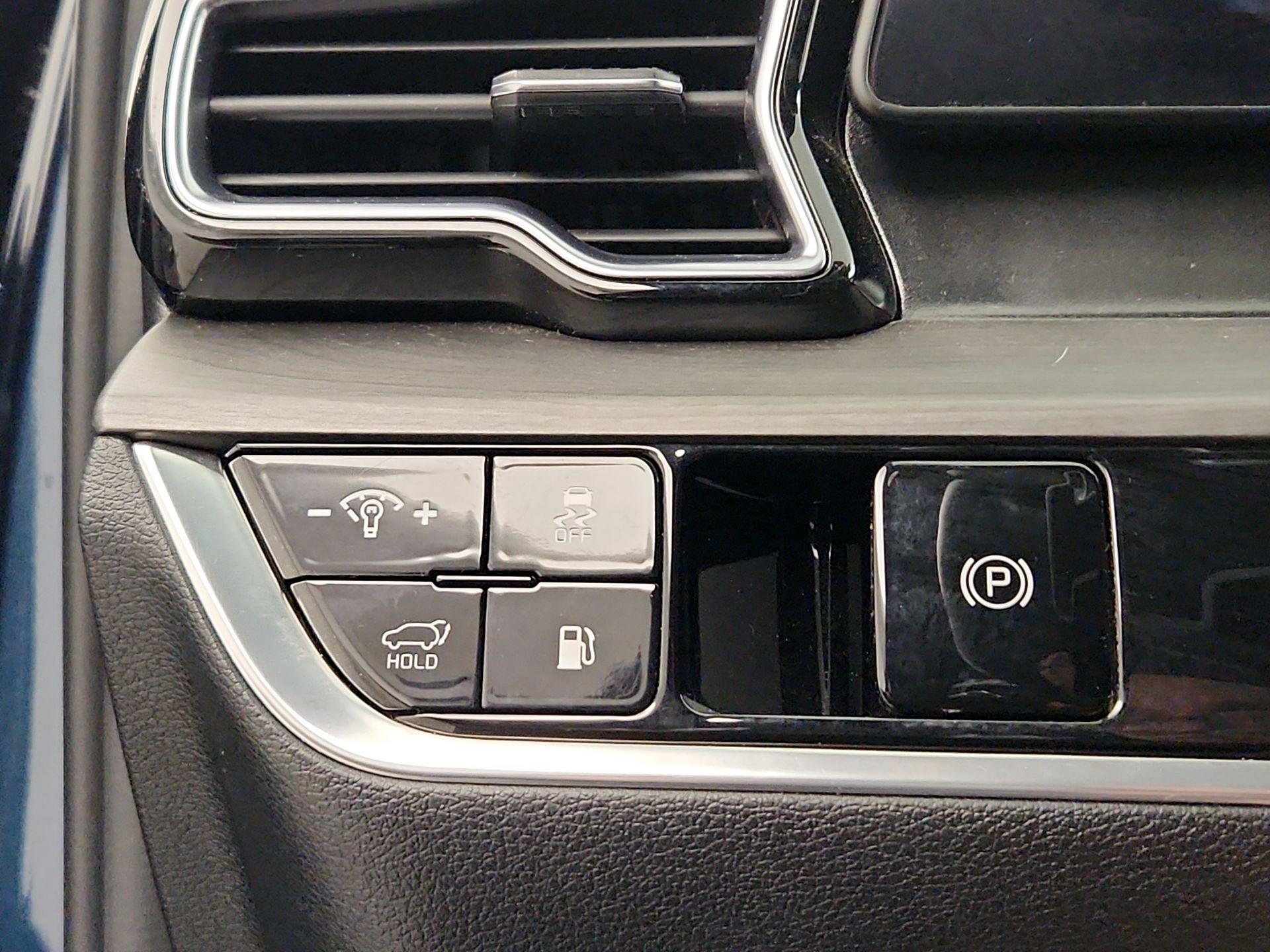 Thumbnail: 2023 Kia Sportage - 13