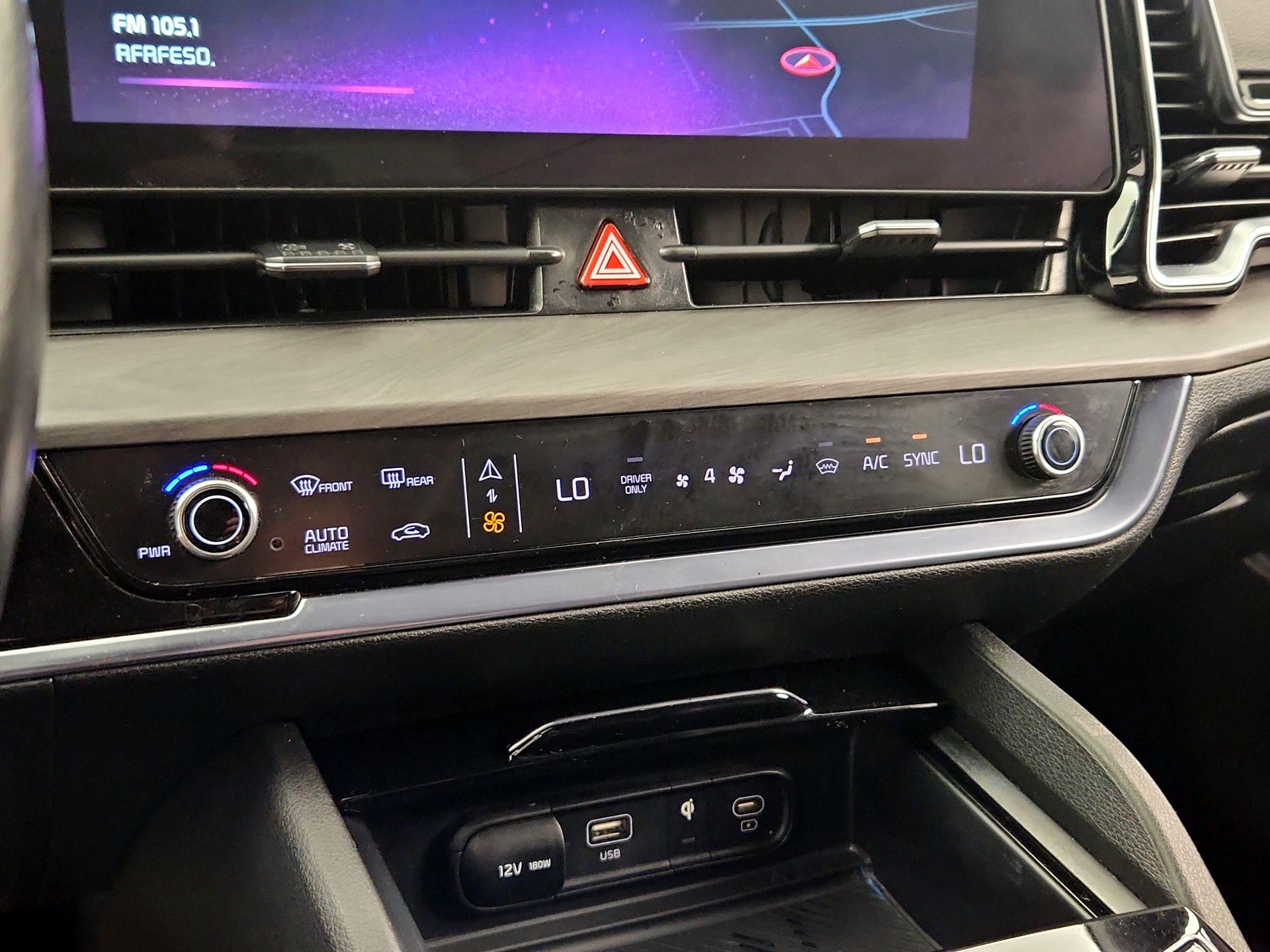 Thumbnail: 2023 Kia Sportage - 17