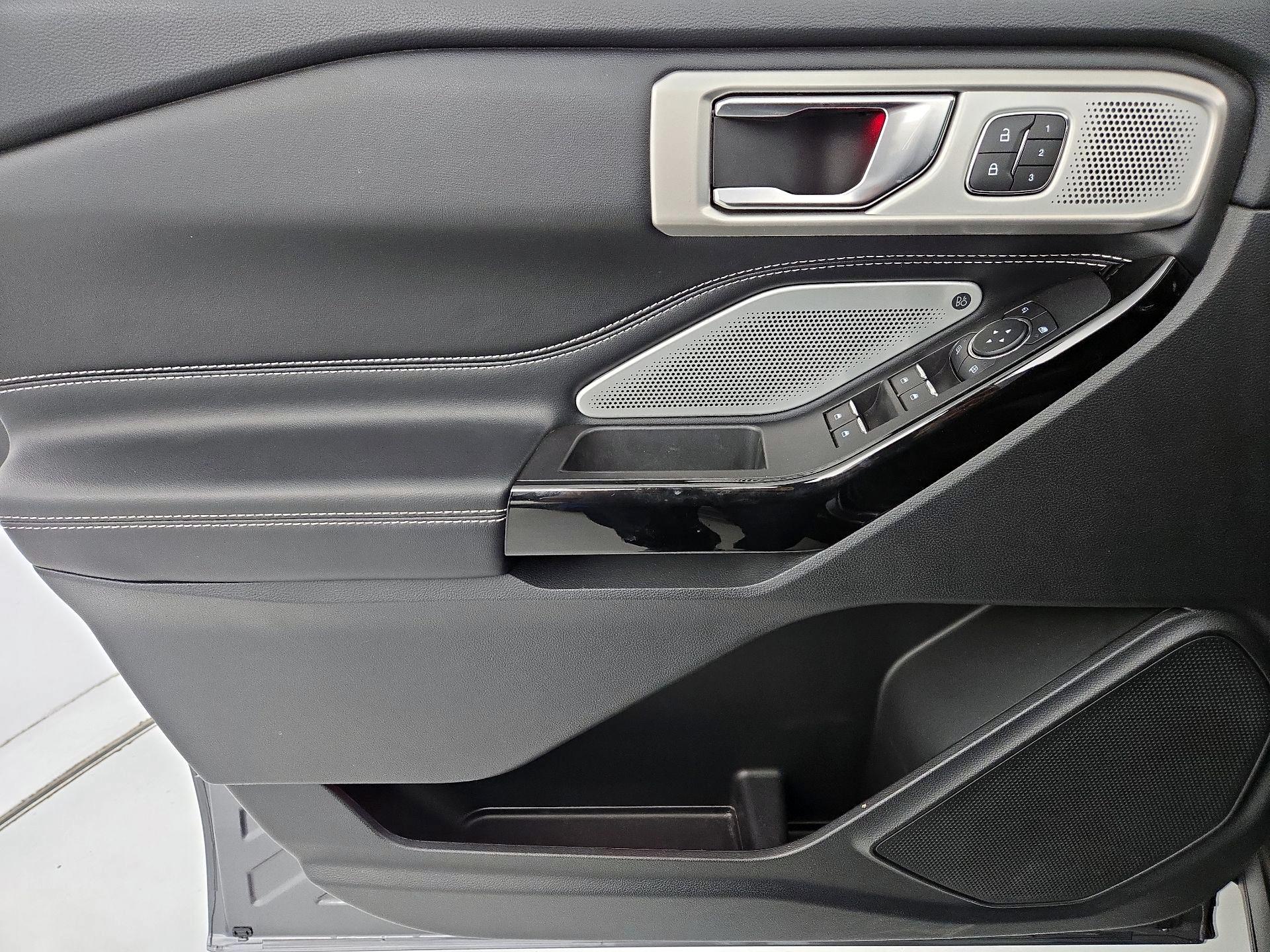 Thumbnail: 2022 Ford Explorer - 12