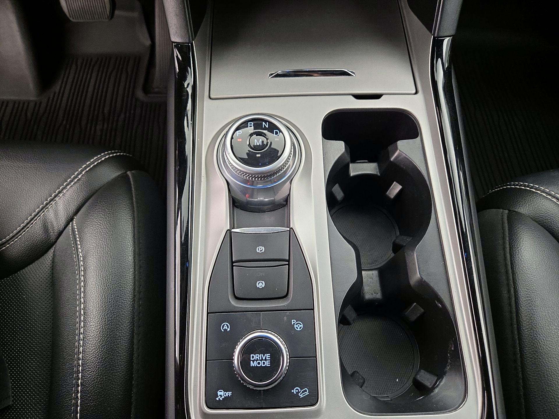 Thumbnail: 2022 Ford Explorer - 18