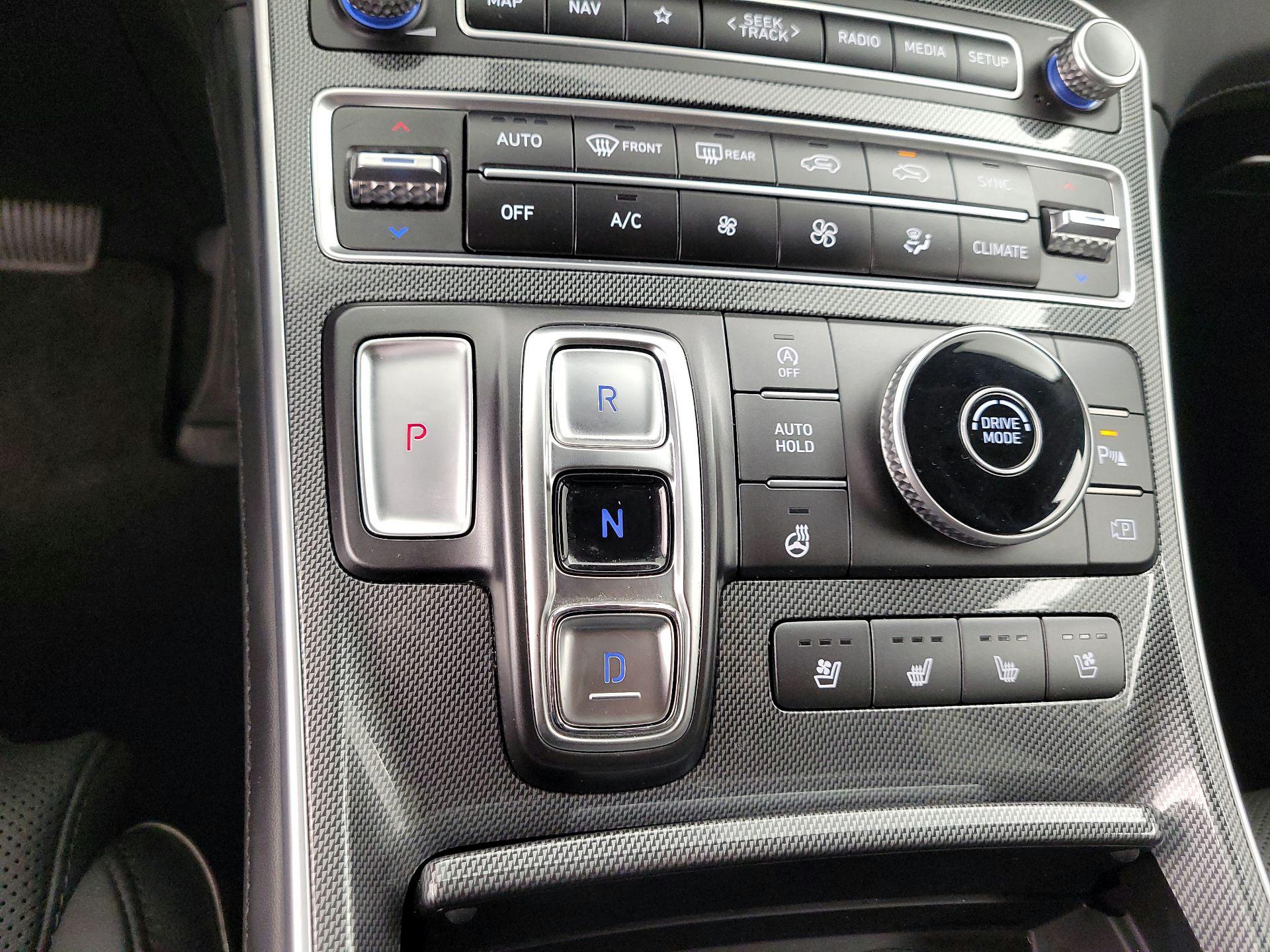 Thumbnail: 2023 Hyundai Santa Fe - 18