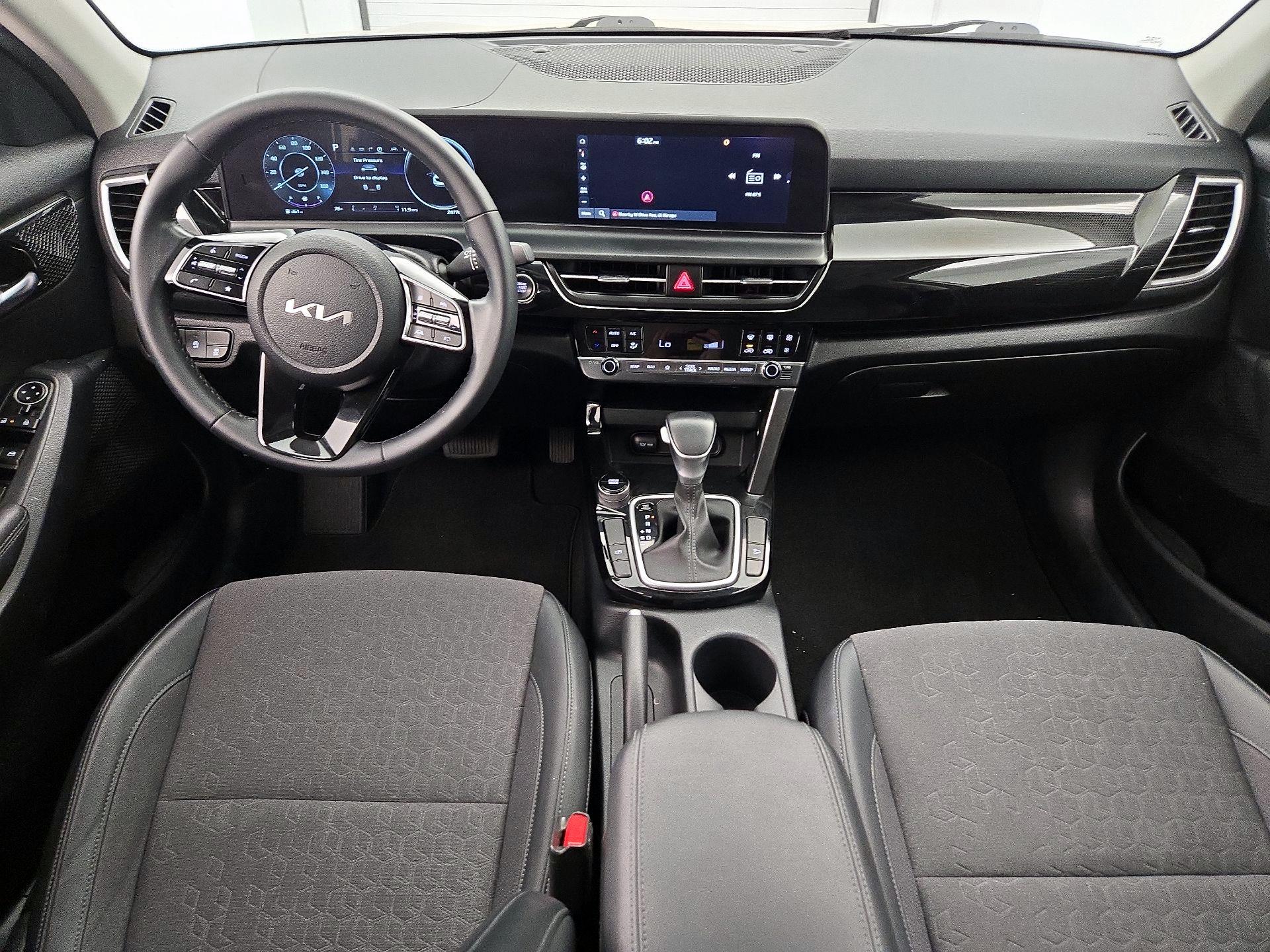 Thumbnail: 2024 Kia Seltos - 9