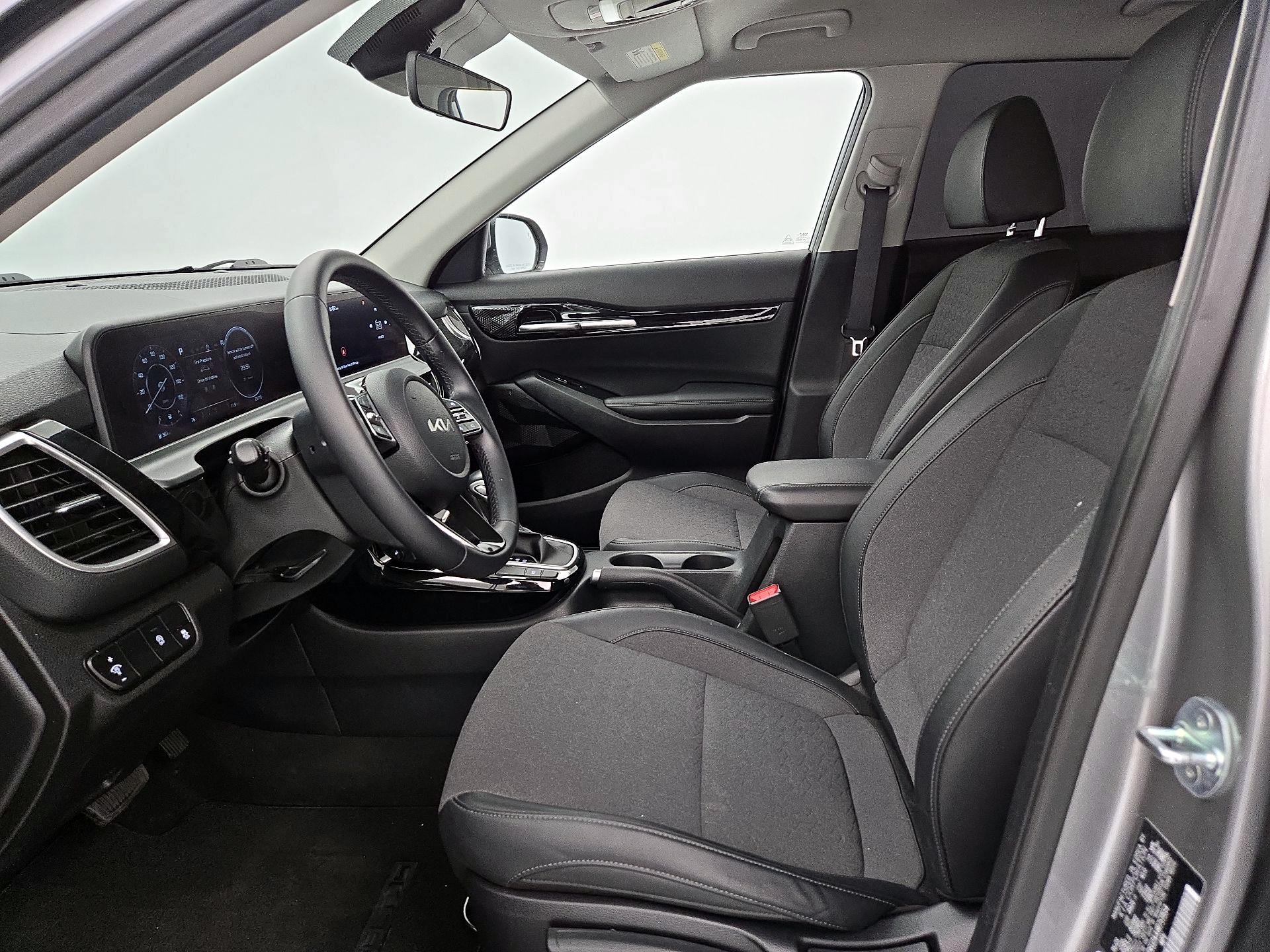 Thumbnail: 2024 Kia Seltos - 11