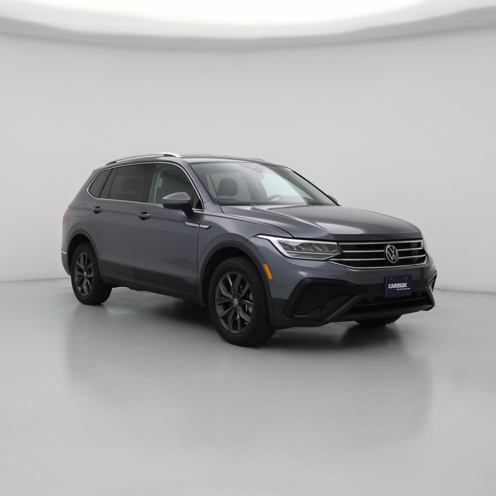 Thumbnail: 2022 Volkswagen Tiguan - 1