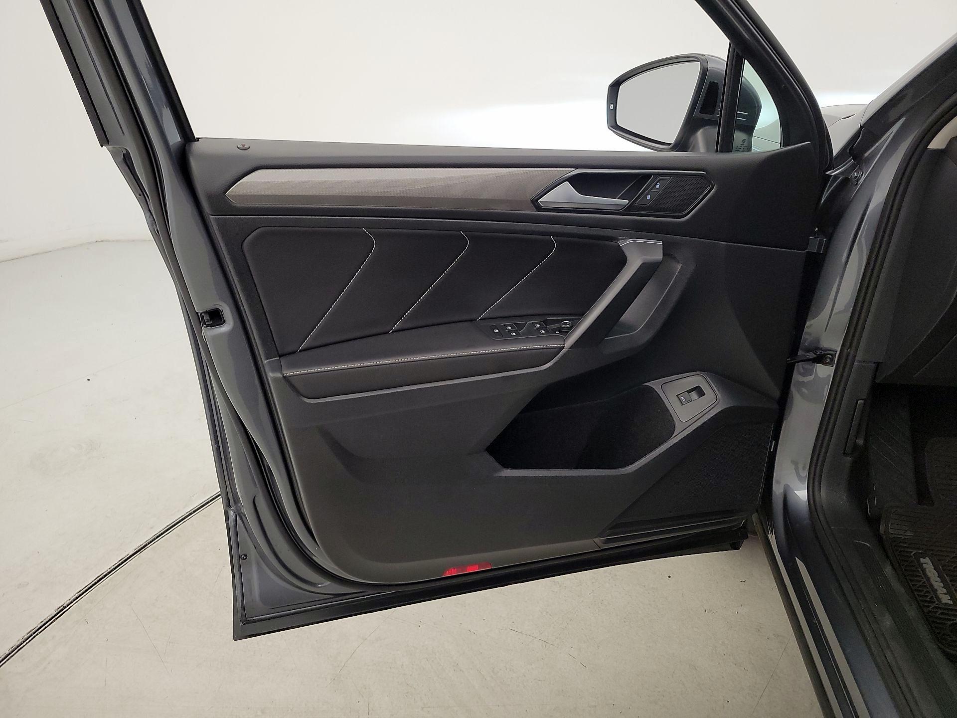 Thumbnail: 2022 Volkswagen Tiguan - 12