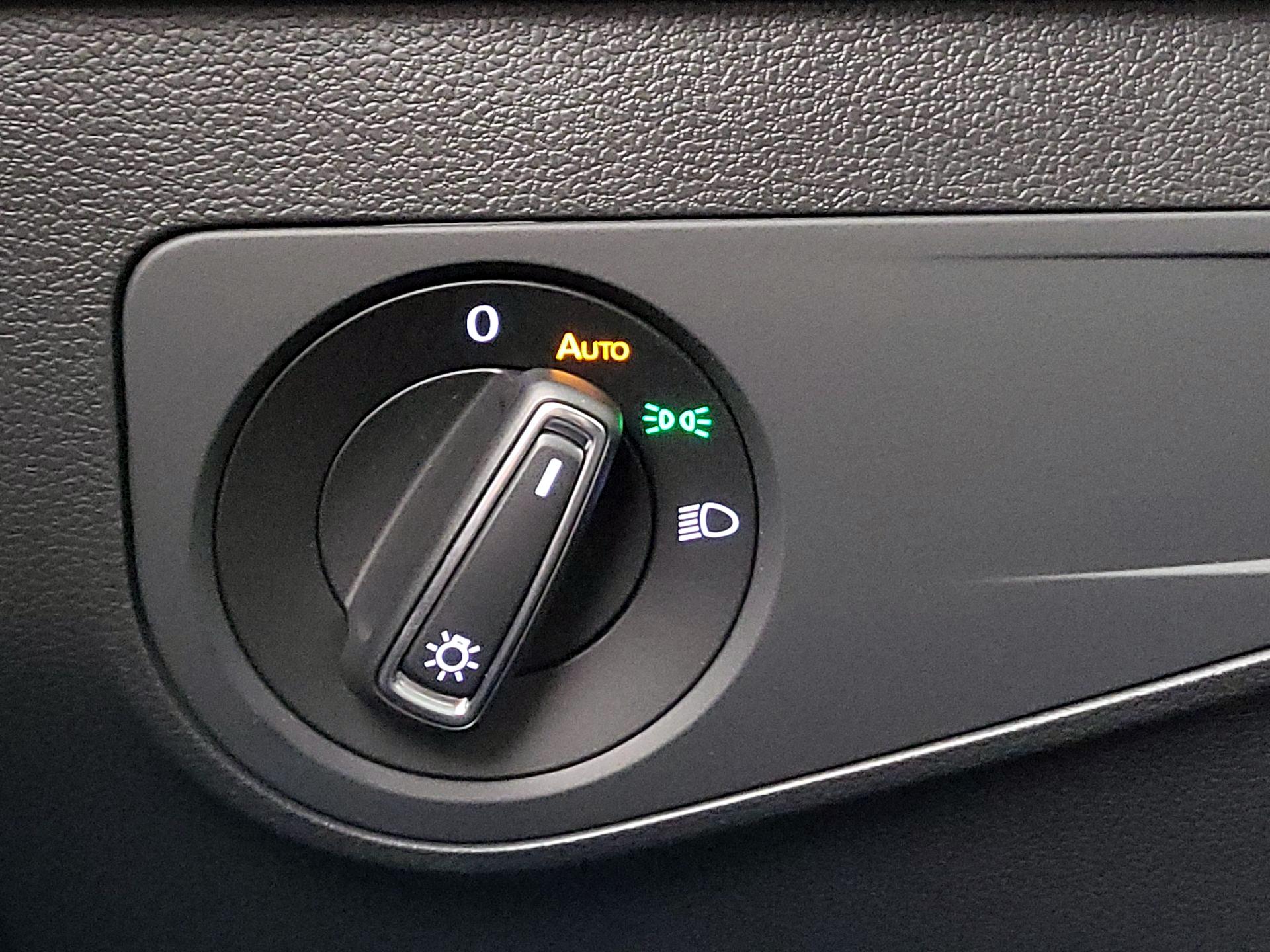 Thumbnail: 2022 Volkswagen Tiguan - 13