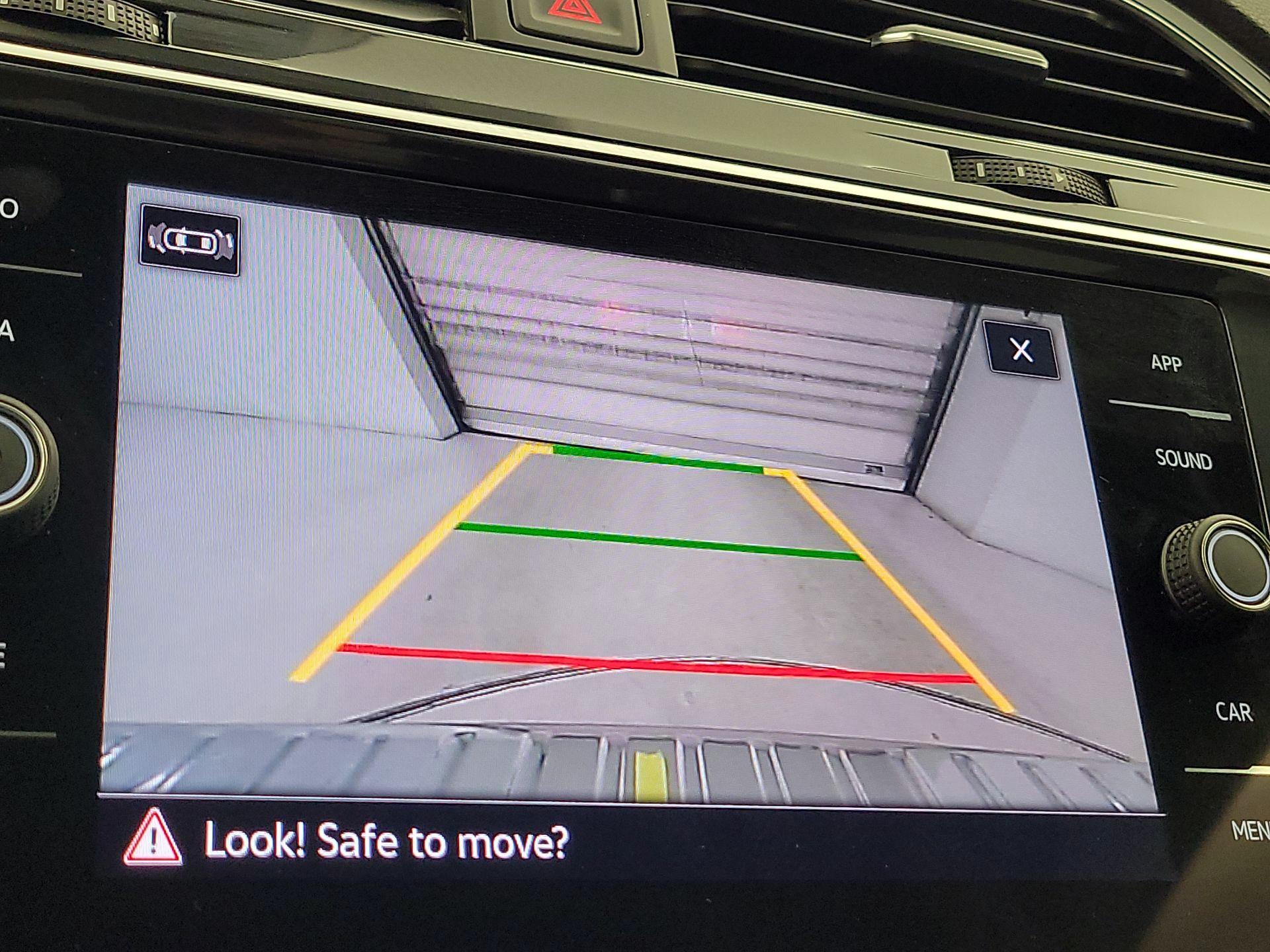 Thumbnail: 2022 Volkswagen Tiguan - 14