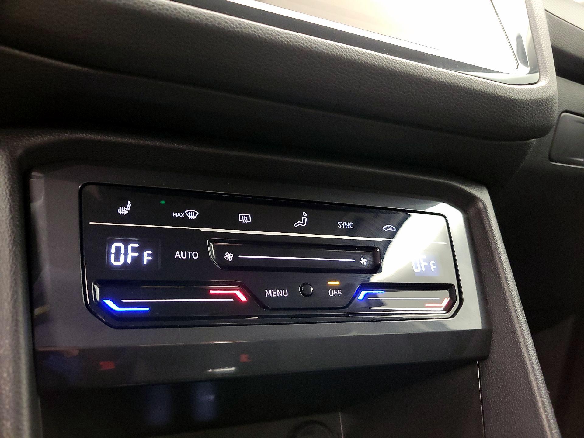 Thumbnail: 2022 Volkswagen Tiguan - 16