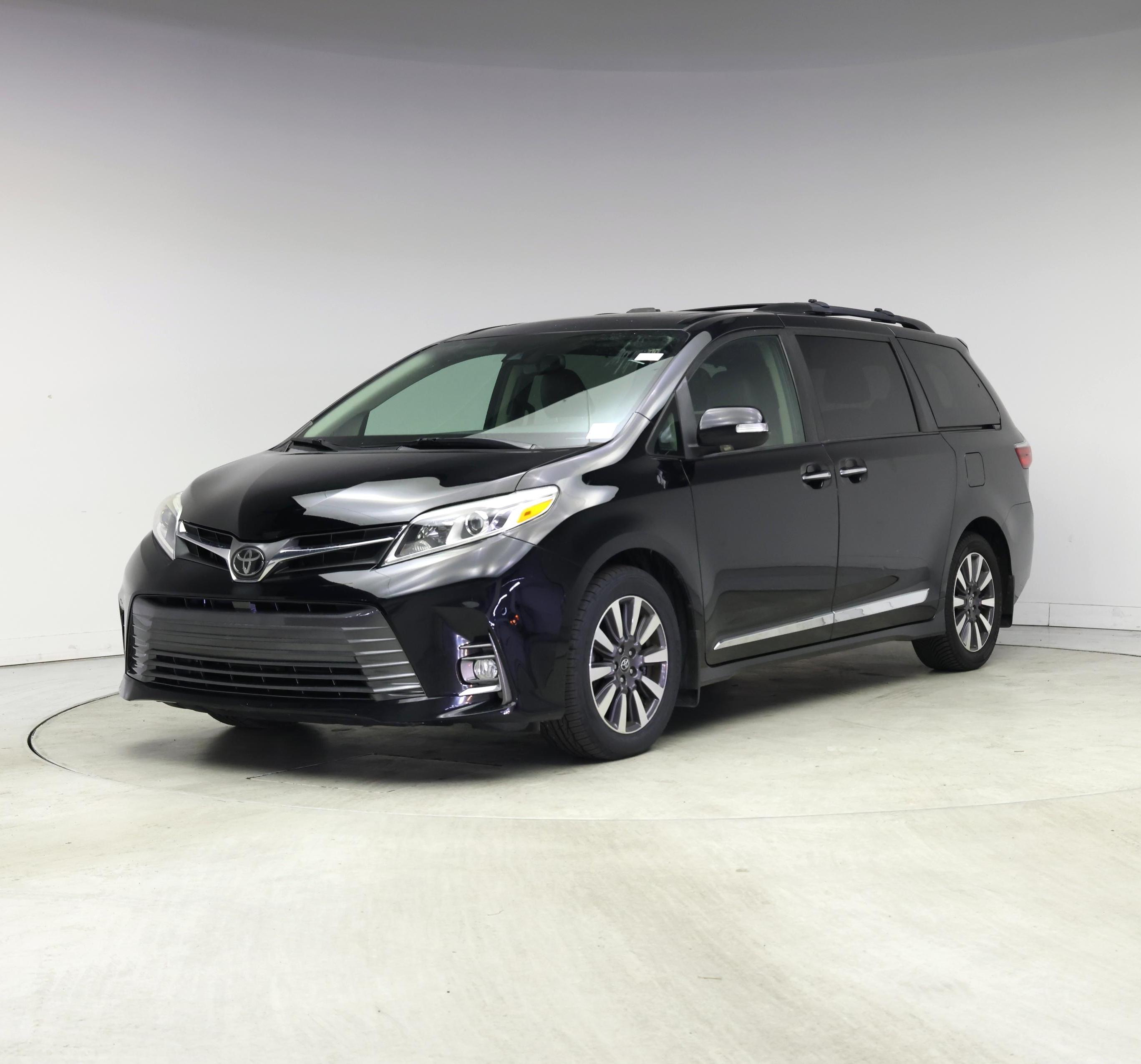 Thumbnail: 2020 Toyota Sienna - 4