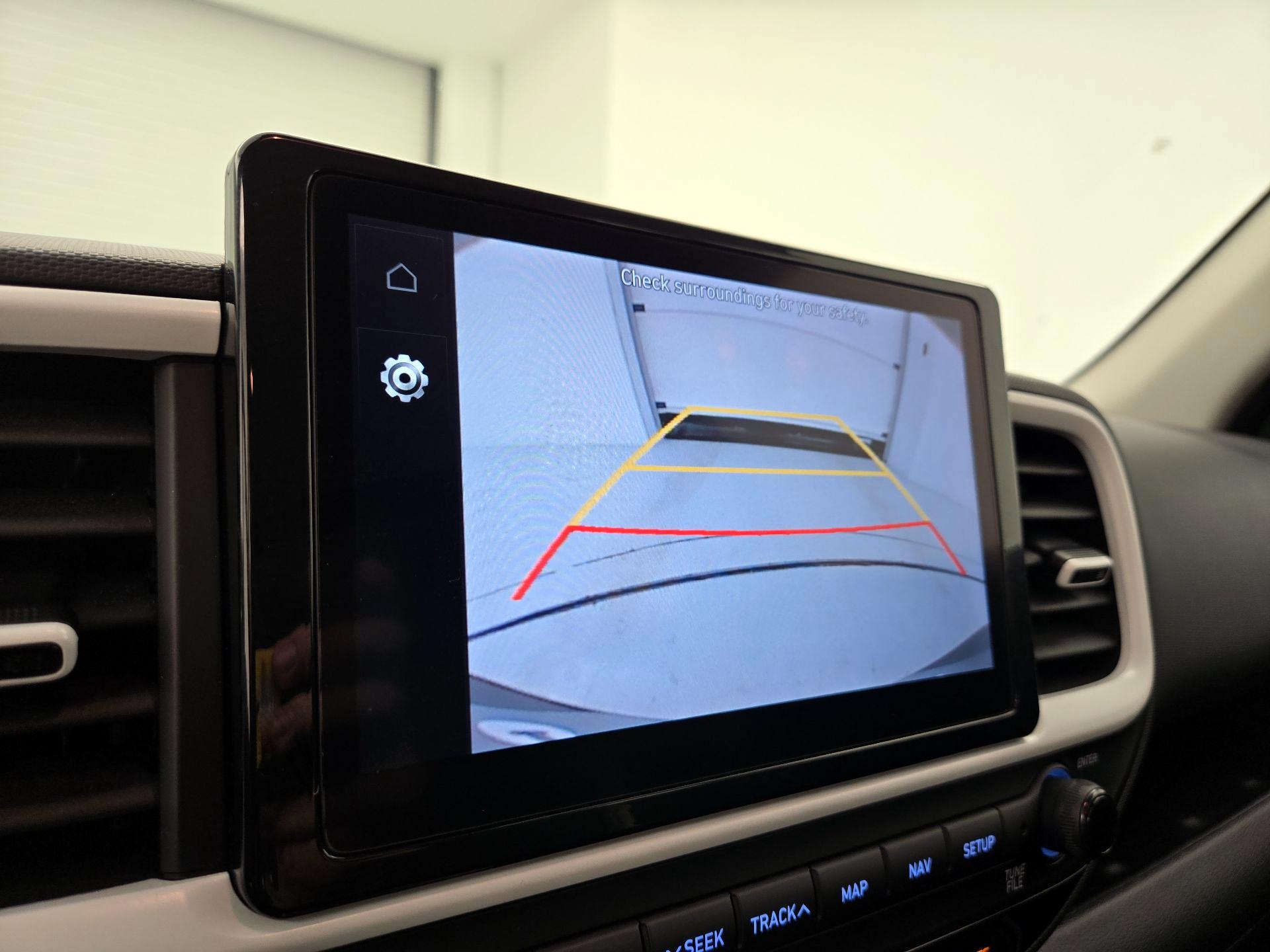 Thumbnail: 2022 Hyundai Venue - 15