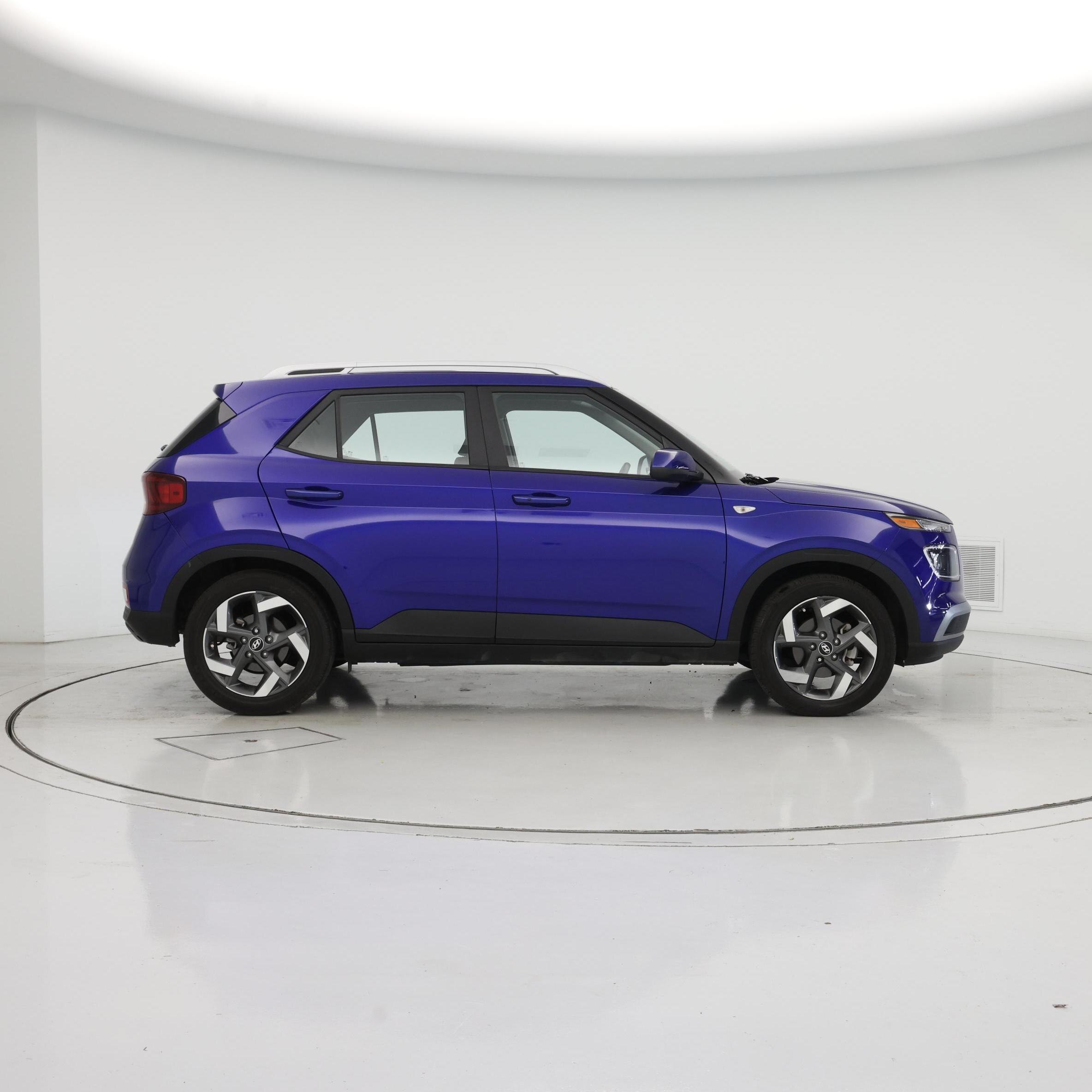 Thumbnail: 2022 Hyundai Venue - 7