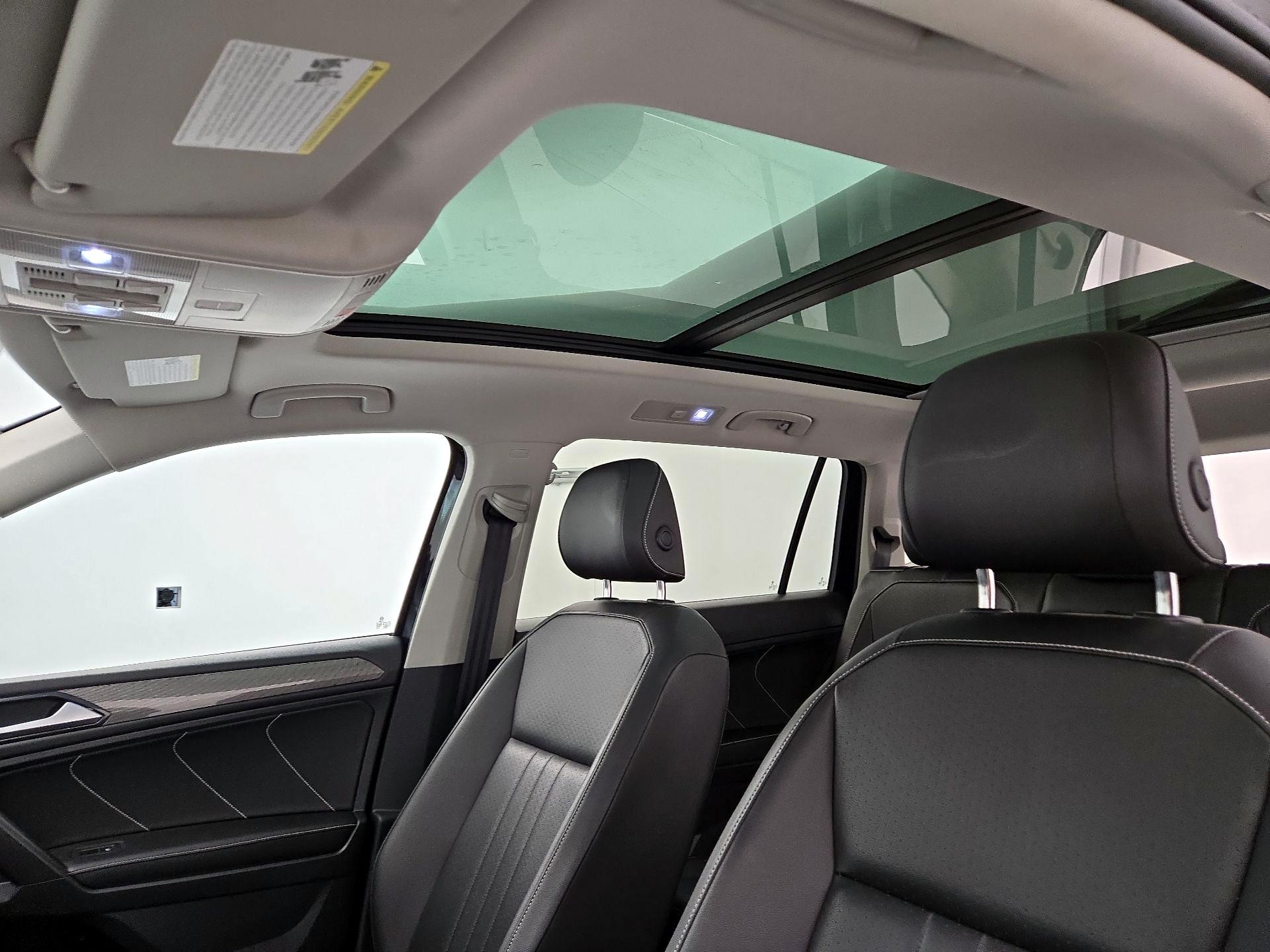 Thumbnail: 2022 Volkswagen Tiguan - 19