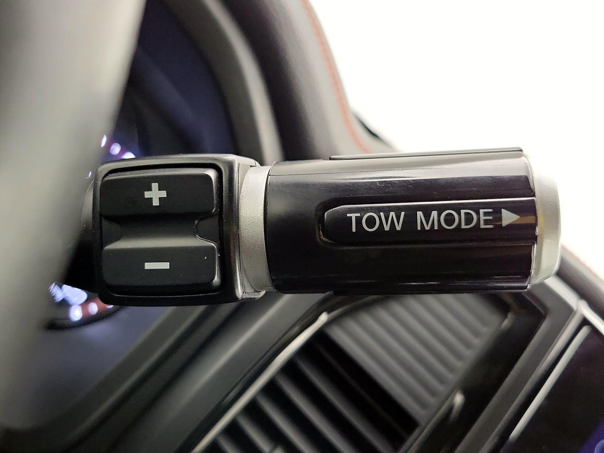 Thumbnail: 2021 Nissan Titan - 18