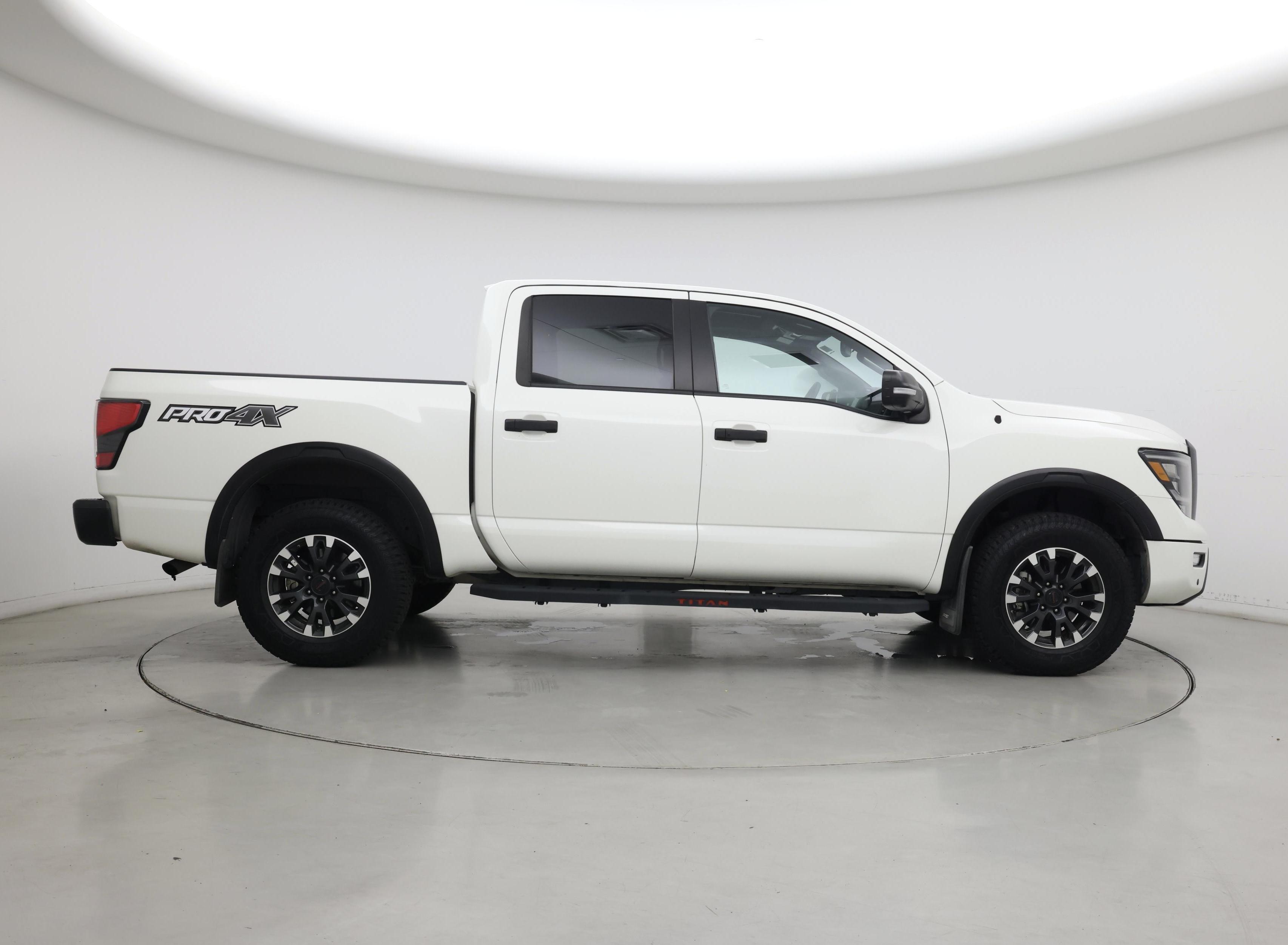 Thumbnail: 2021 Nissan Titan - 7