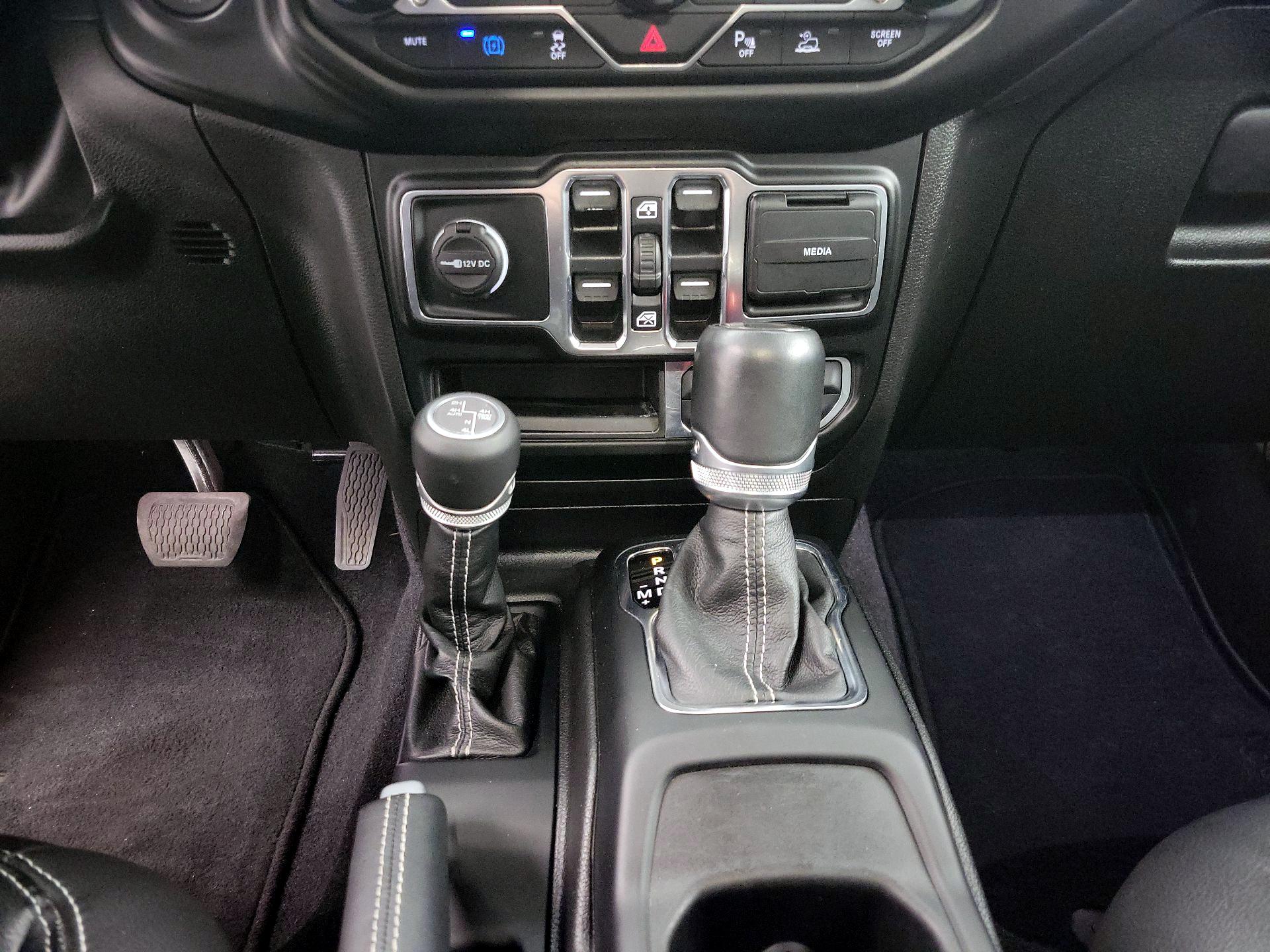 Thumbnail: 2021 Jeep Wrangler - 18