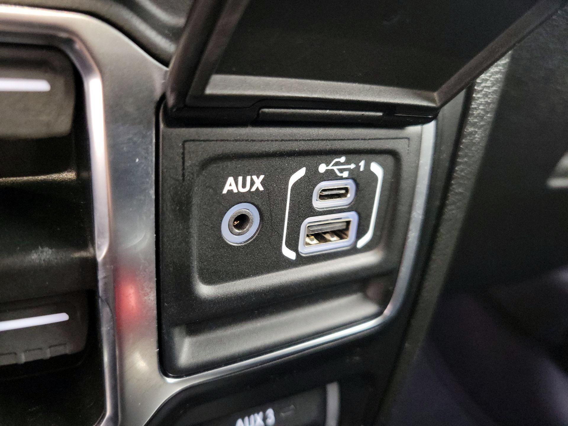 Thumbnail: 2021 Jeep Wrangler - 19