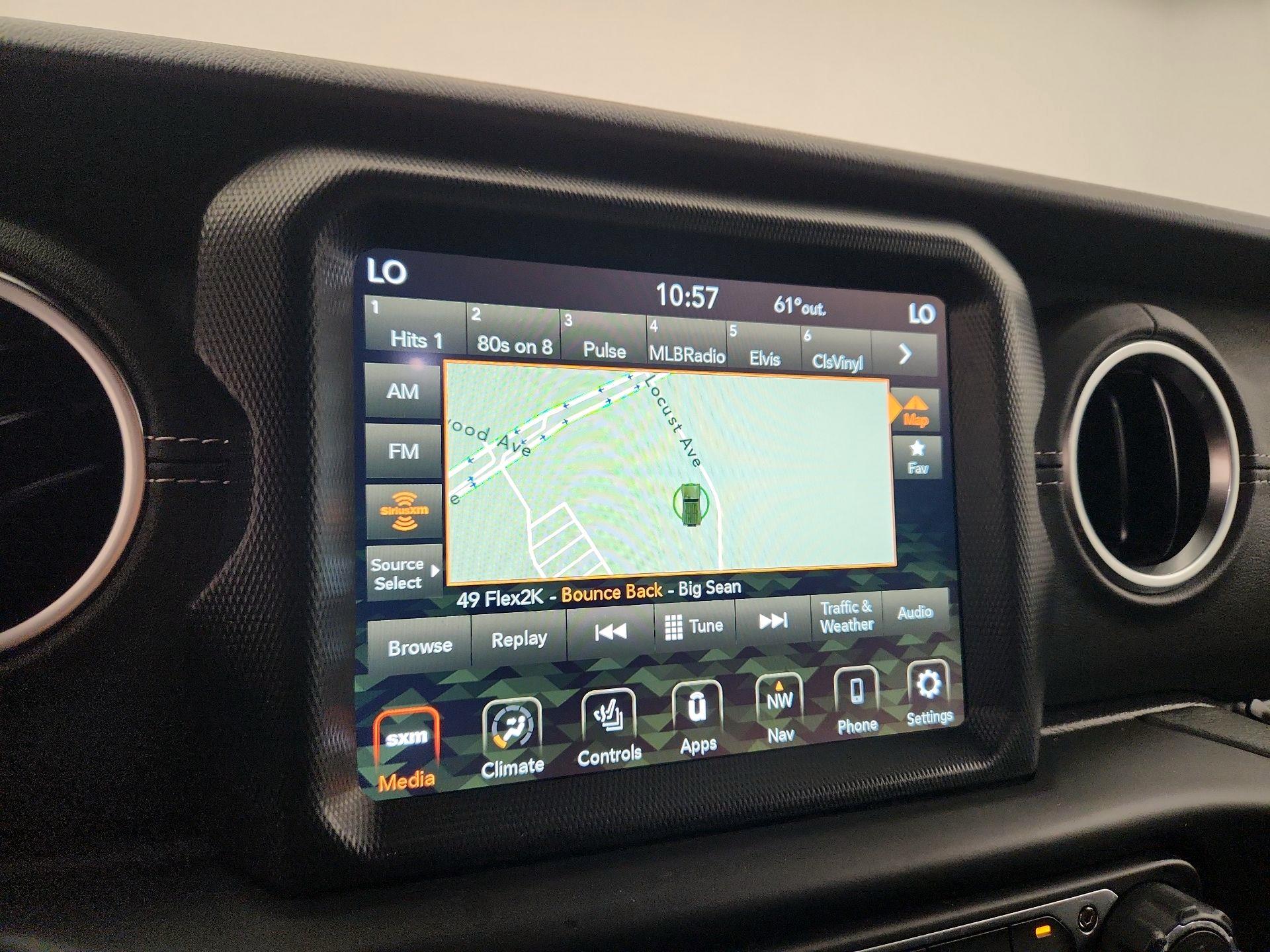 Thumbnail: 2022 Jeep Wrangler - 16